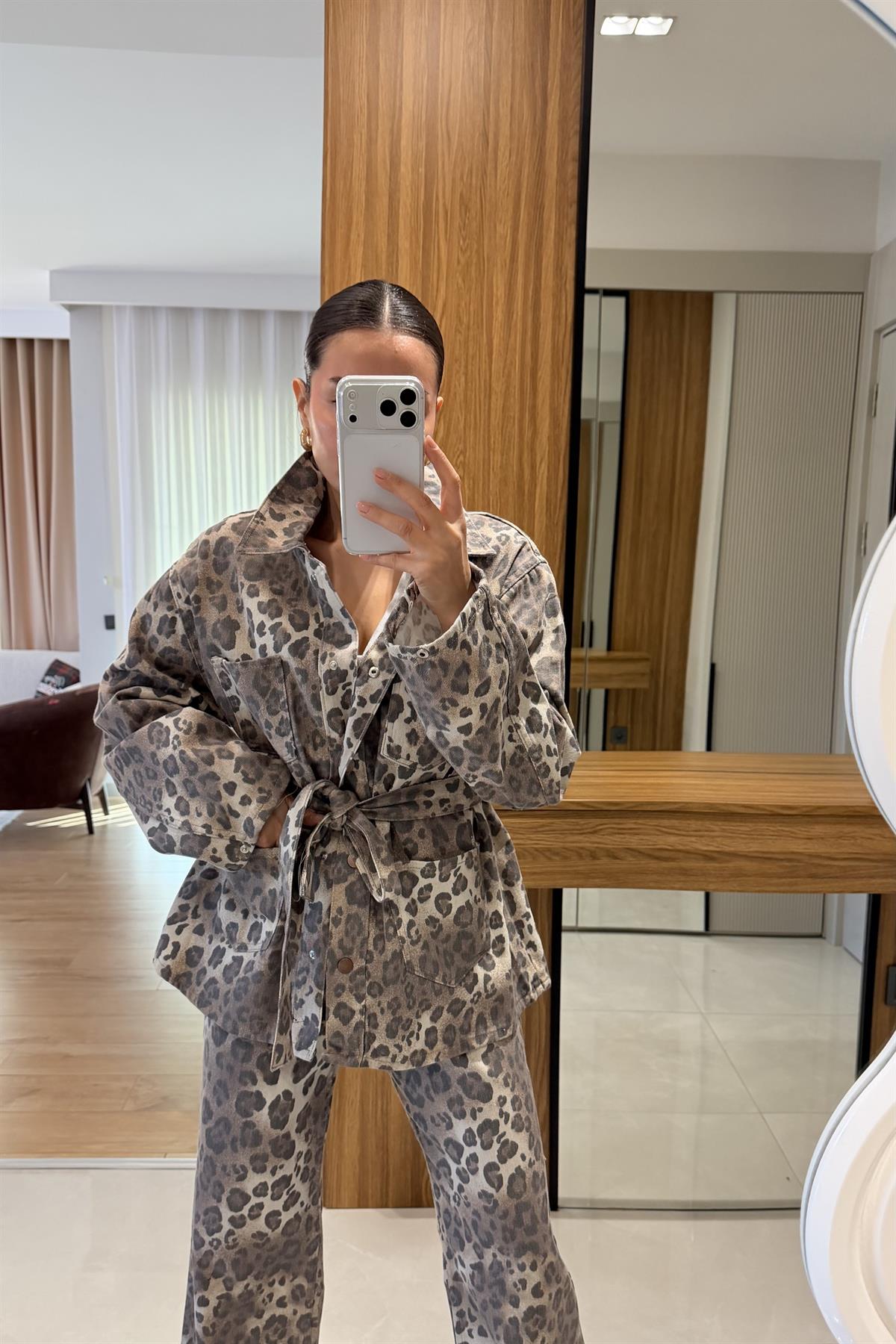 Preston Bej Leopar Kemerli Ceket