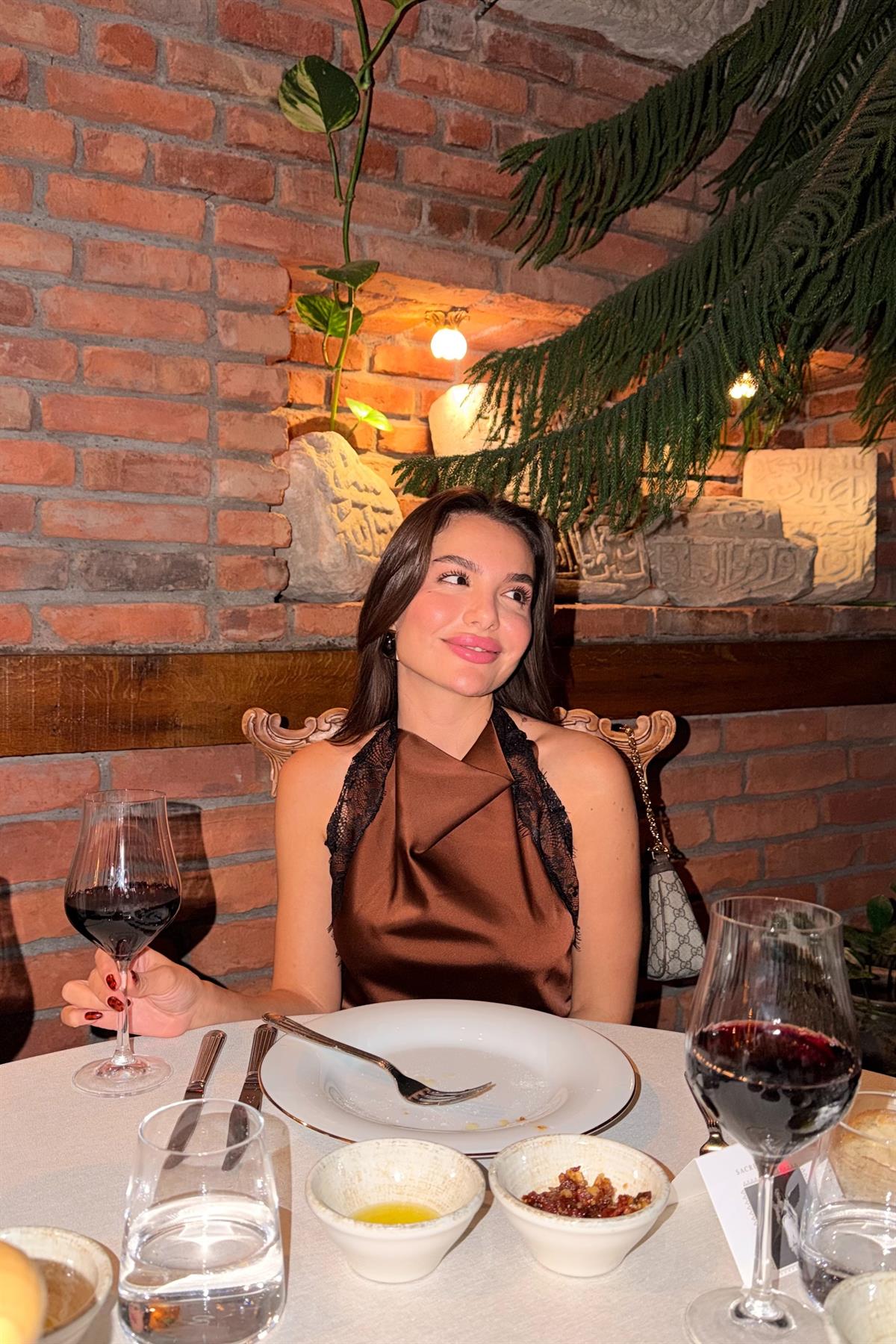Prity Kahve Dantel Detaylı Saten Bluz