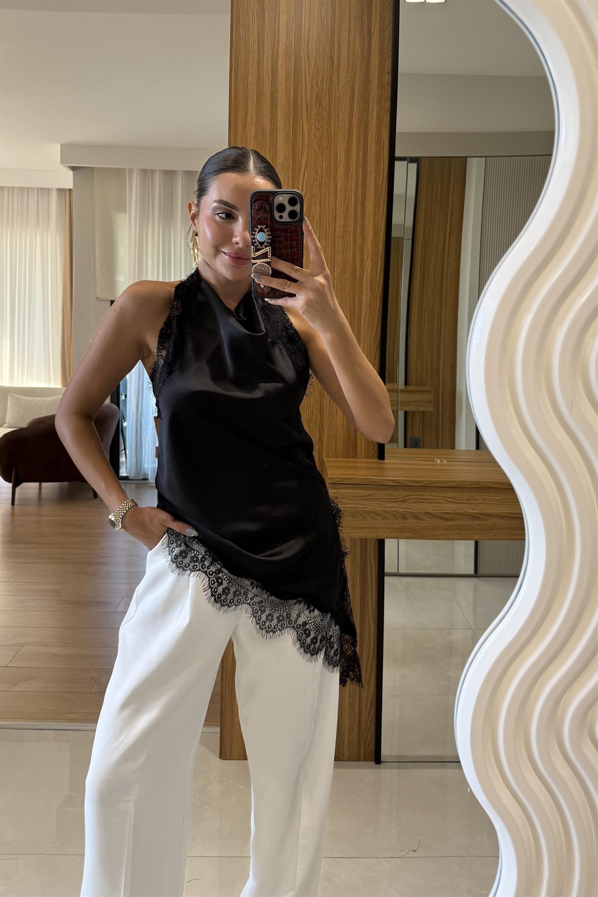 Prity Siyah Dantel Detaylı Saten Bluz