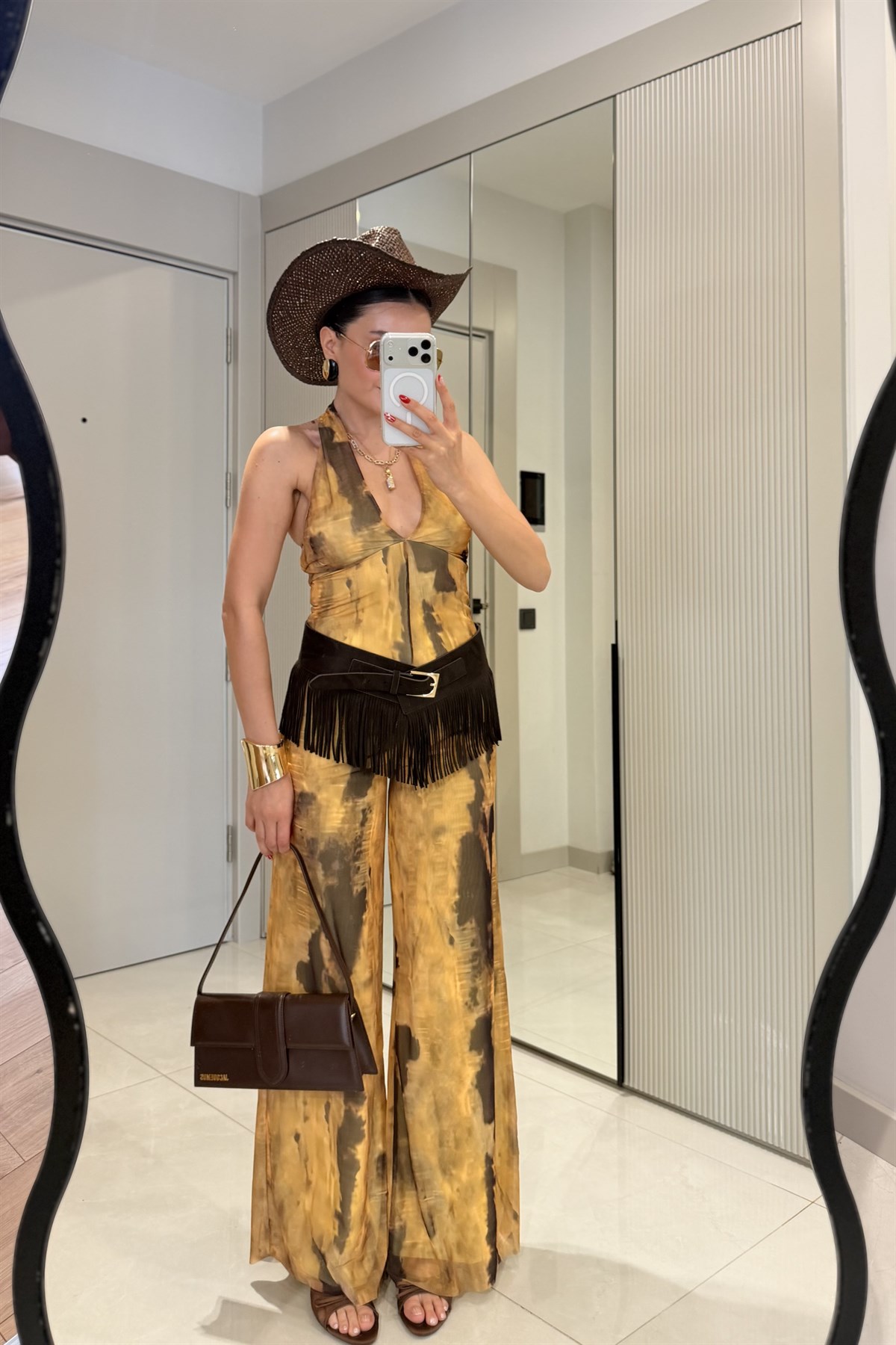 Priya Sarı V Yaka Sırt Dekolteli Tulum