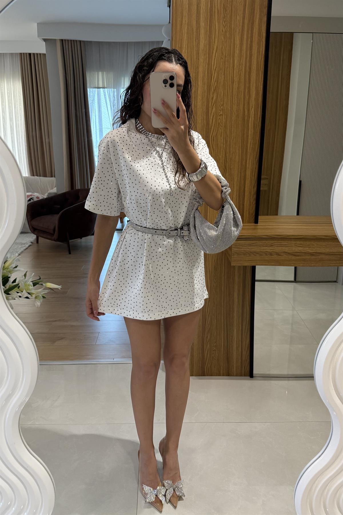 Purcey Beyaz Taşlı Tshirt 