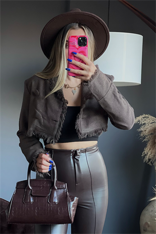 Püskül detaylı kahve crop ceket