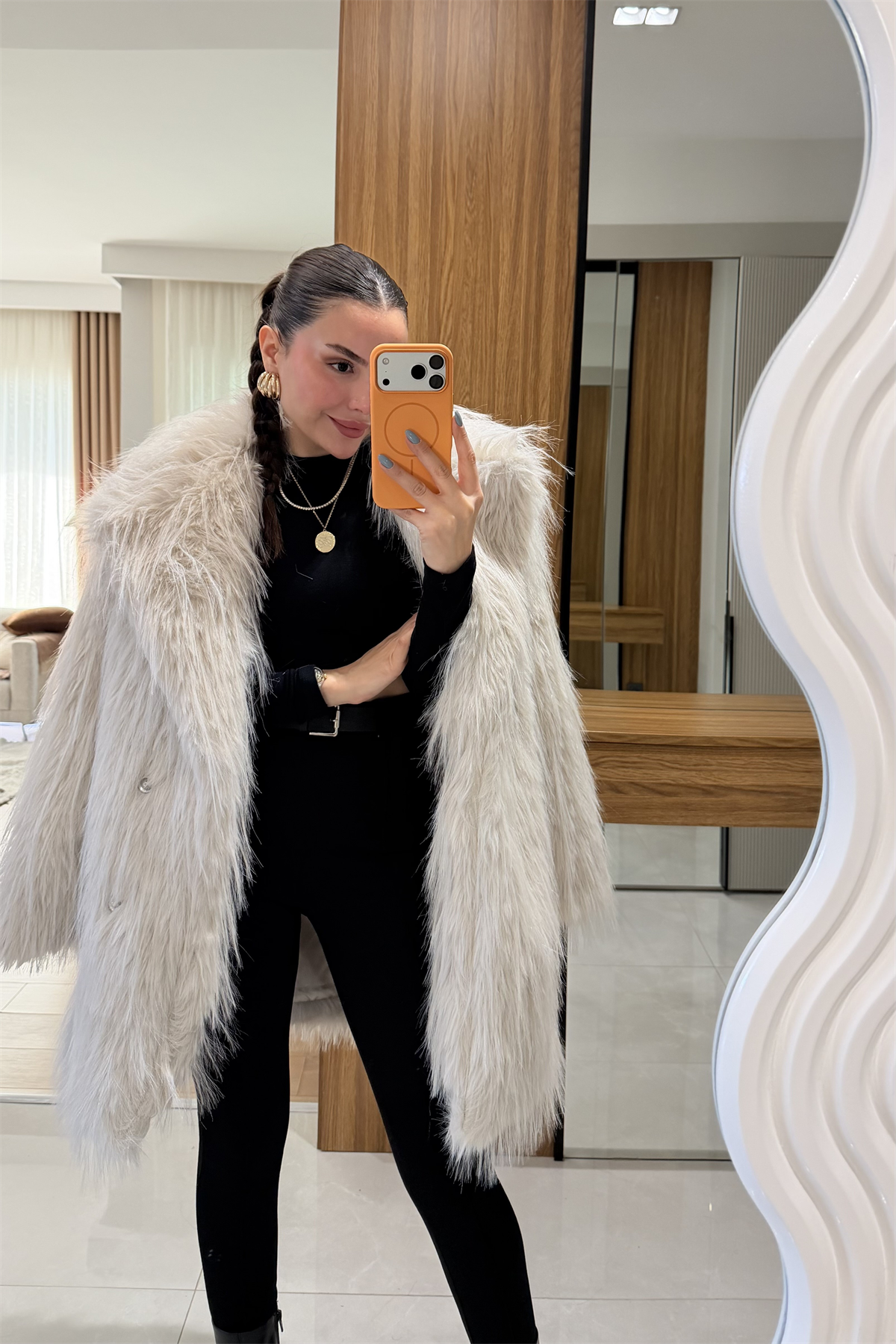 Quence Krem Uzun Saçaklı Kürk 