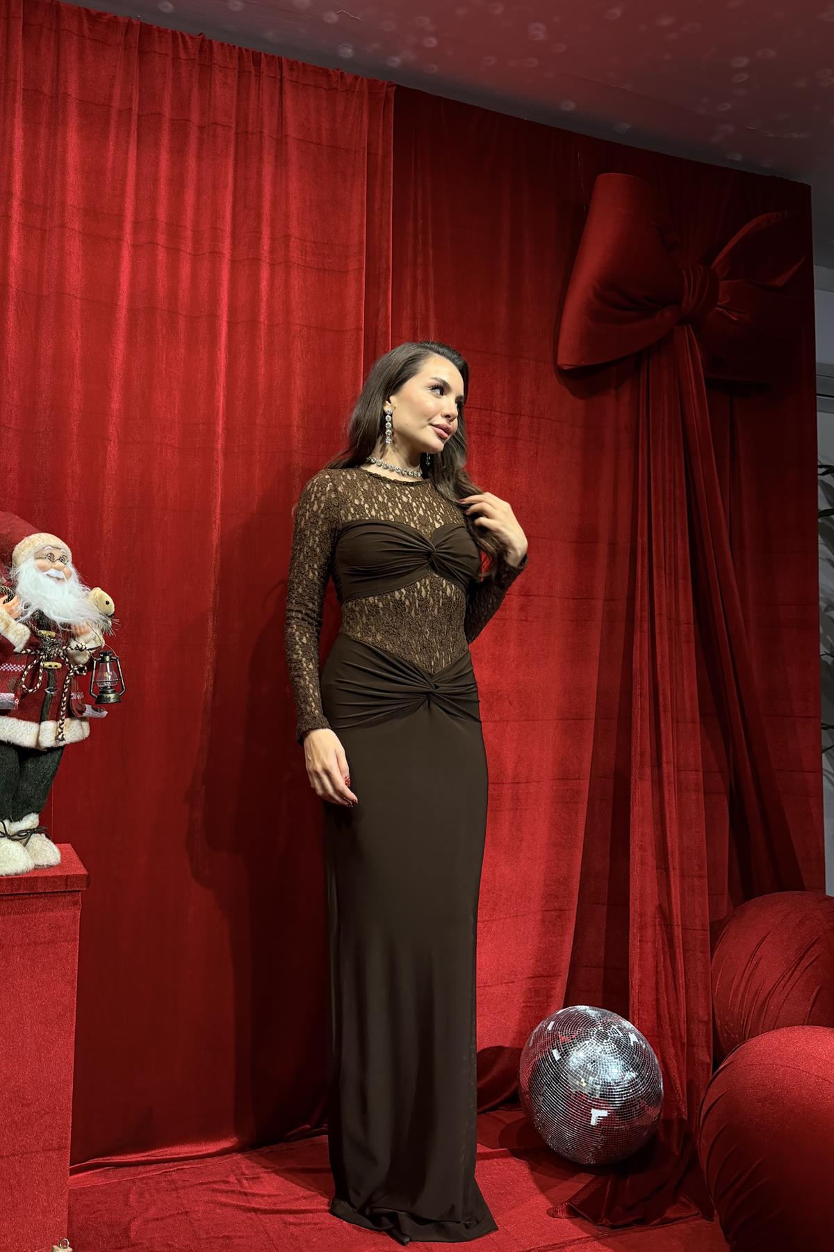 Quince Kahve Dantelli Maxi Elbise