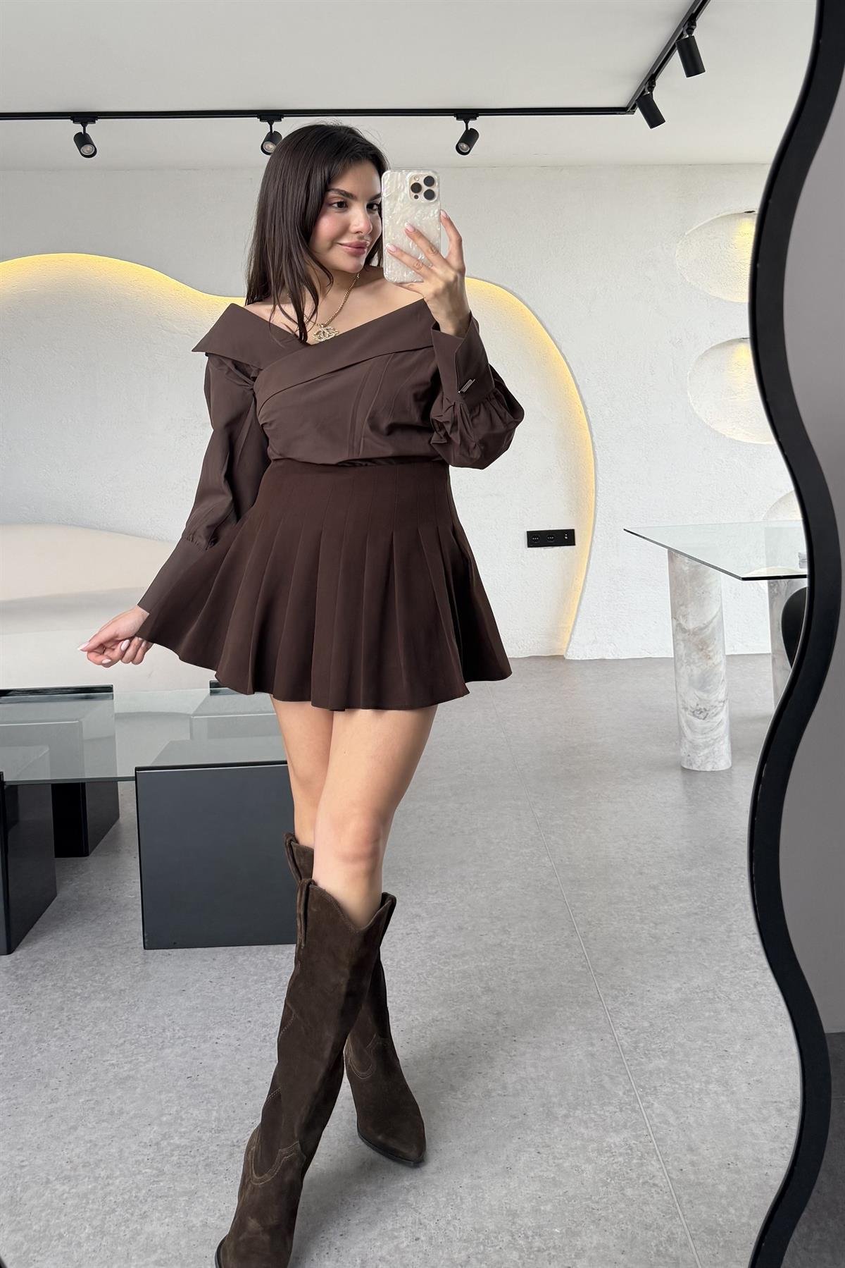 Qurora Acı Kahve Pileli Şort Etek