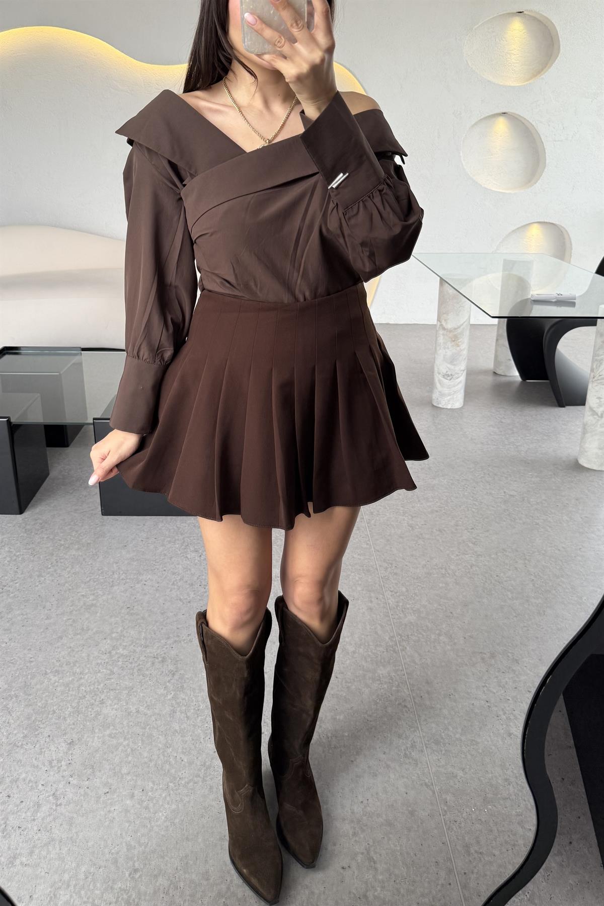 Qurora Acı Kahve Pileli Şort Etek