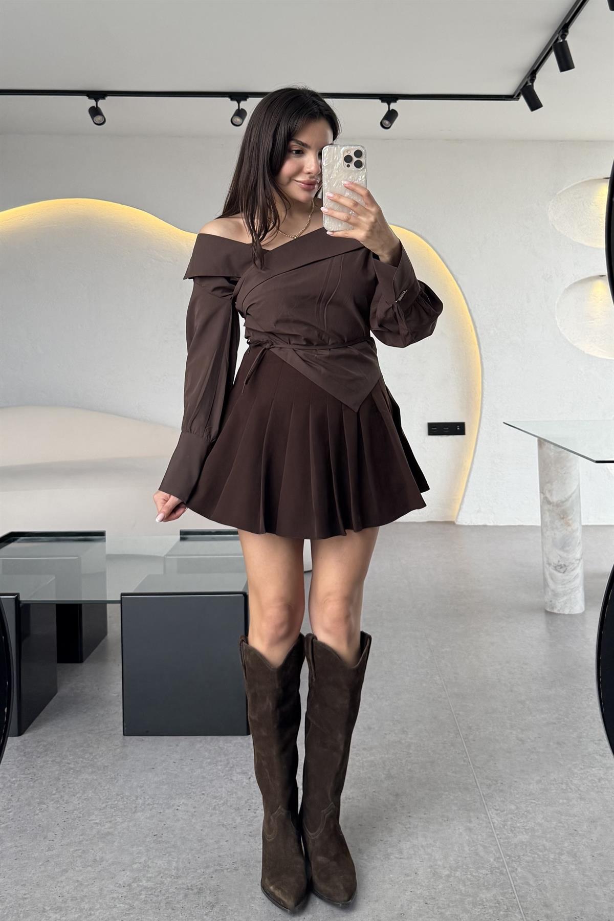 Qurora Acı Kahve Pileli Şort Etek