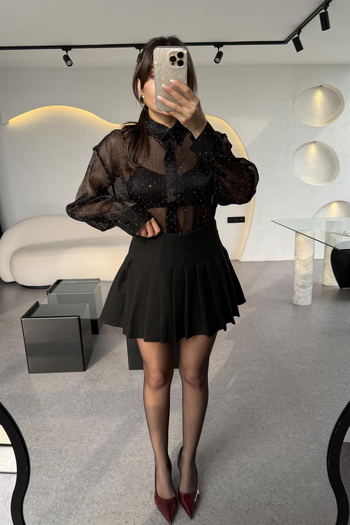 Qurora Siyah Pileli Şort Etek