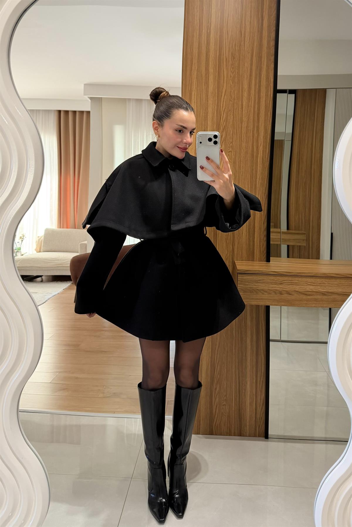 Rayna Siyah Pelerinli Kaşe Kaban