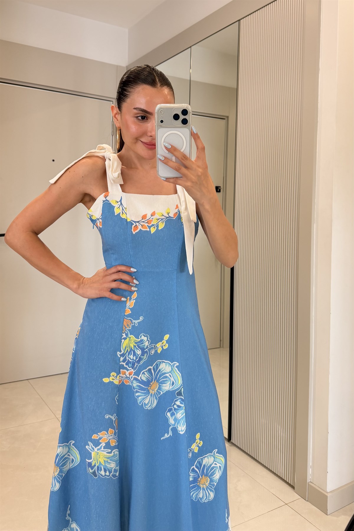 Ready Mavi Çiçek Desenli Askı Bağlamalı Elbise
