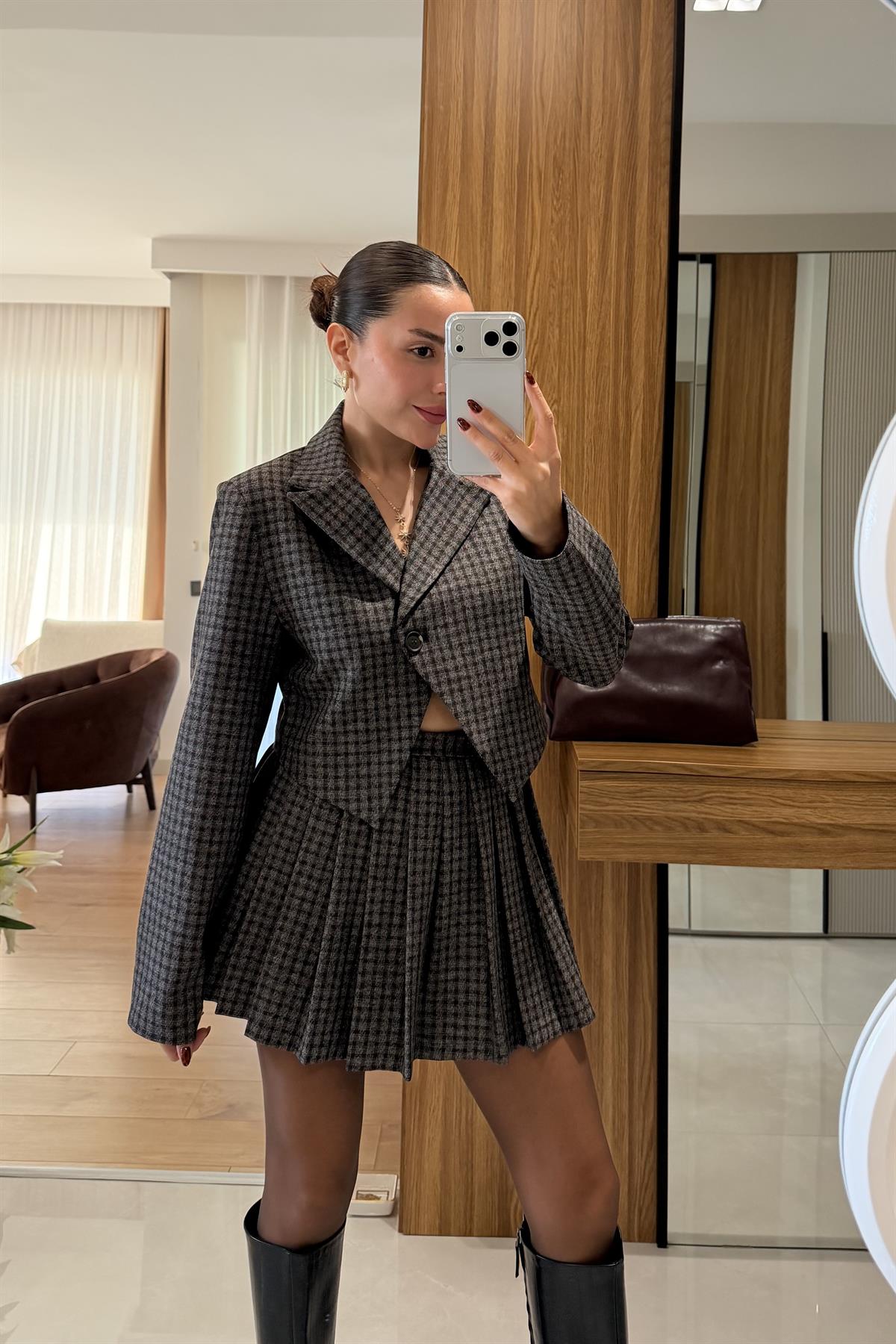 Renata Ekose Tek Düğmeli Crop Blazer Ceket