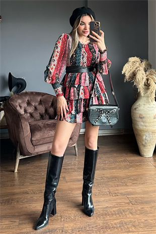 Renkli etnik desenli şifon kat kat elbise