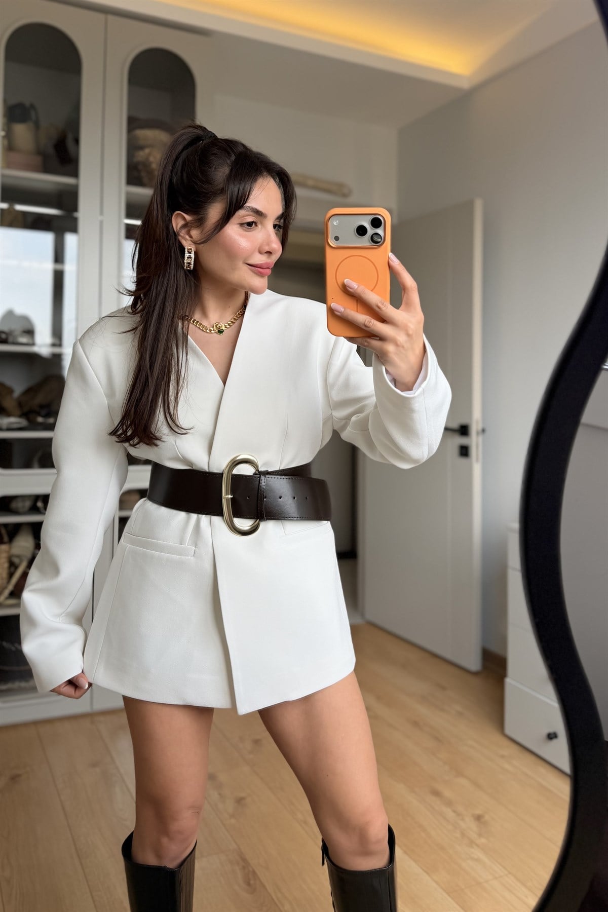 Reuben Beyaz Kalın Kemerli Blazer Ceket