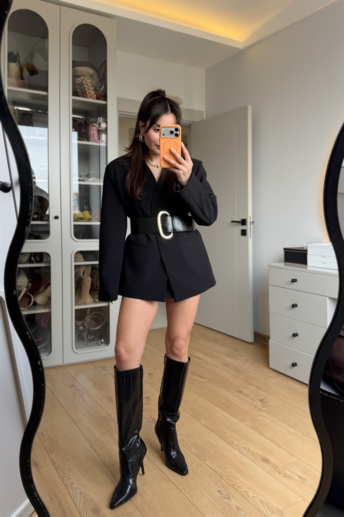 Reuben Siyah Kalın Kemerli Blazer Ceket