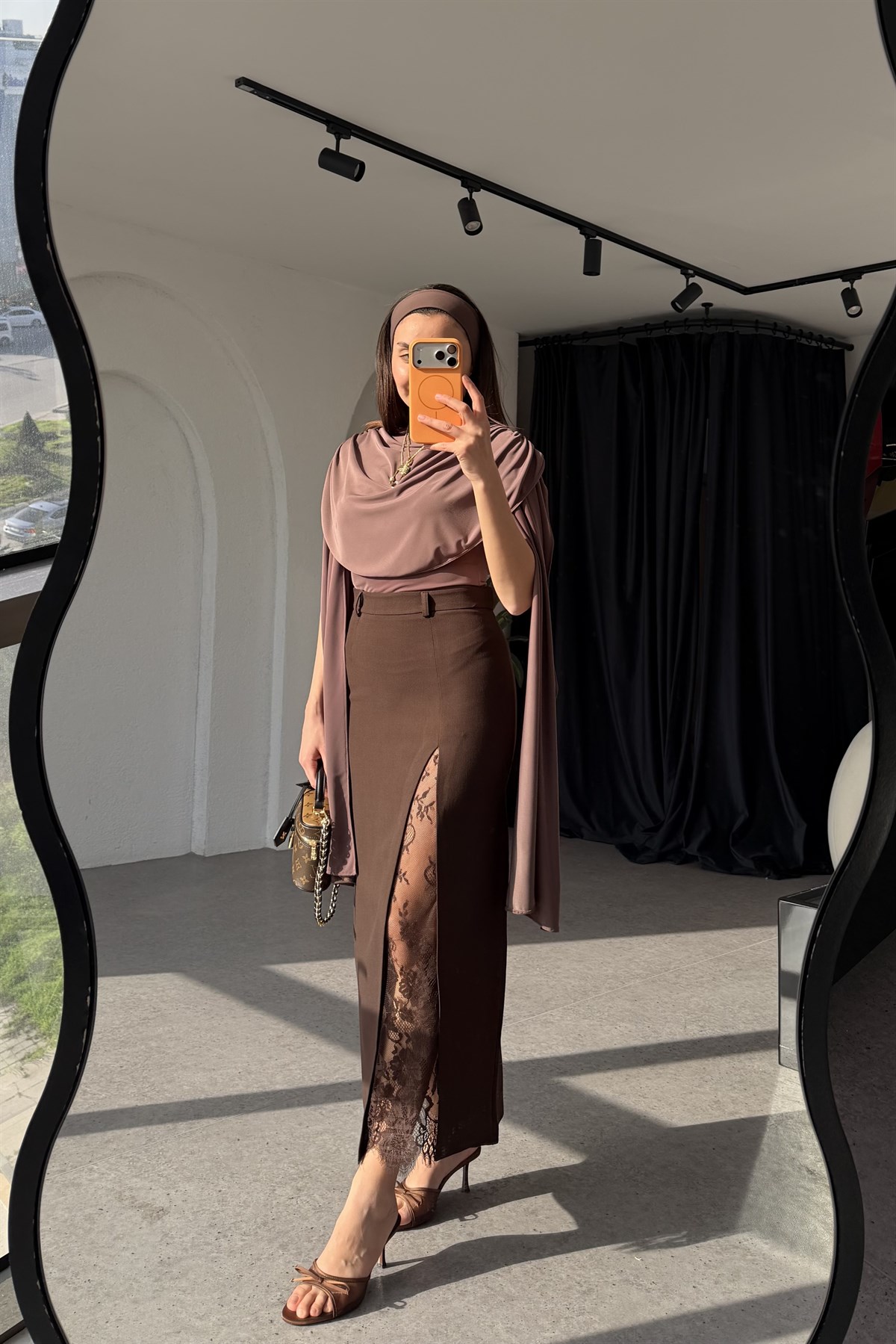 Ribbon Kahve Dantel Yırtmaçlı Maxi Etek