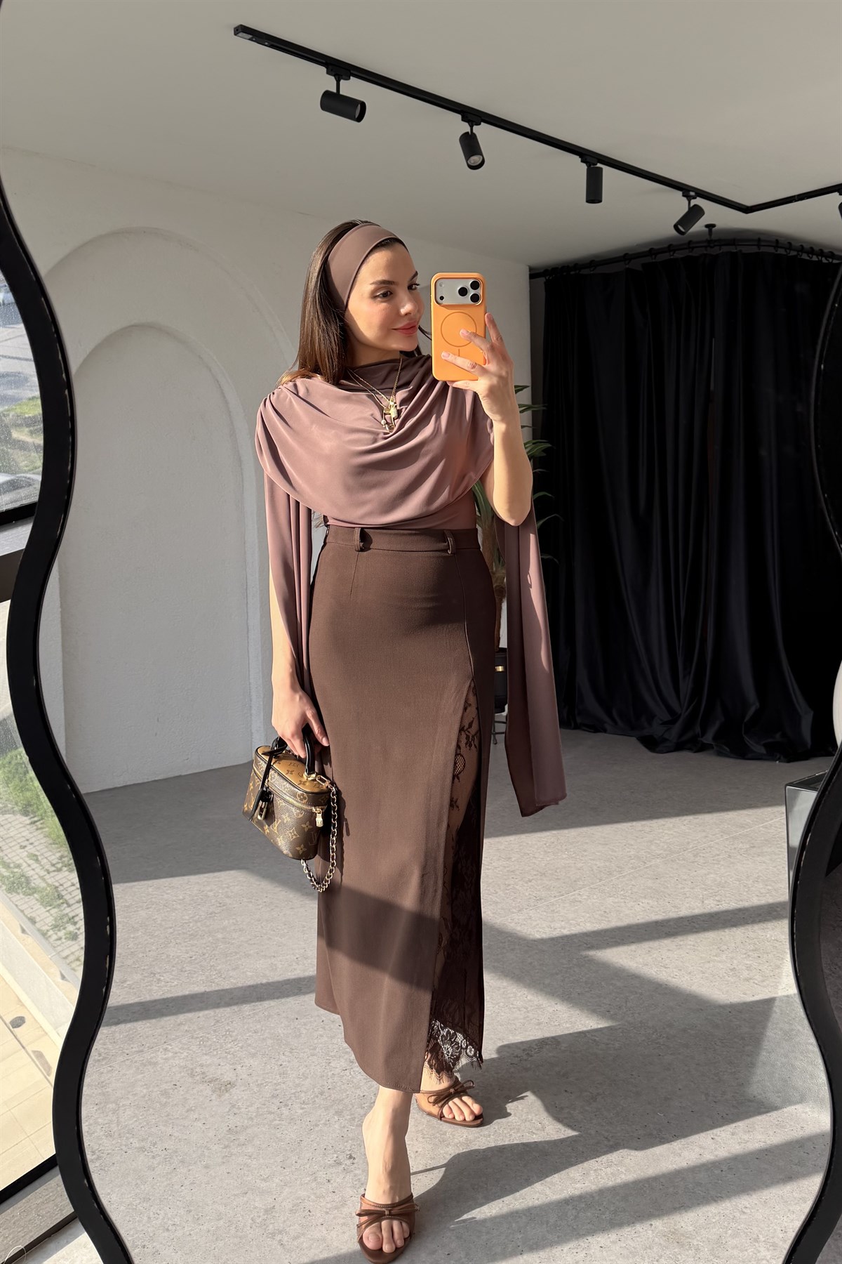 Ribbon Kahve Dantel Yırtmaçlı Maxi Etek