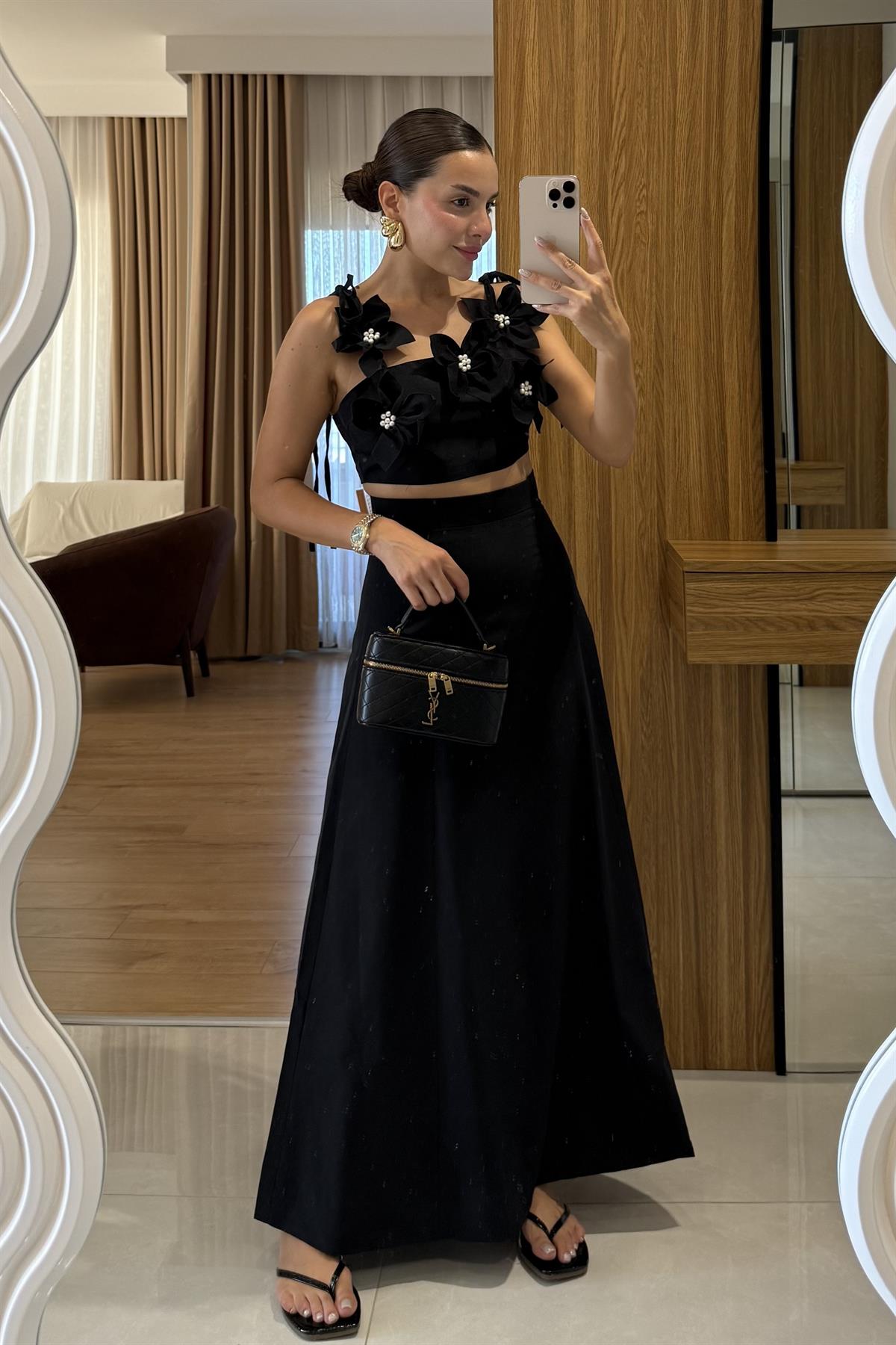 Rita Siyah Çiçekli Çan Etekli Takım