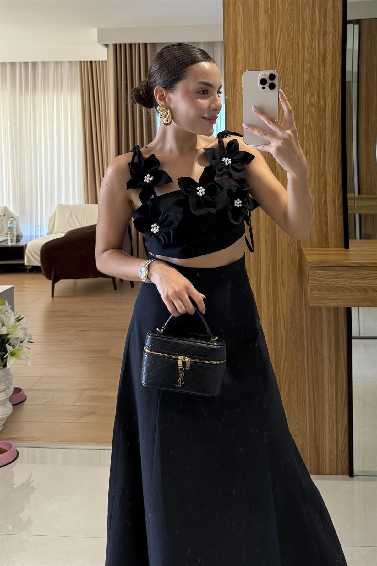 Rita Siyah Çiçekli Çan Etekli Takım