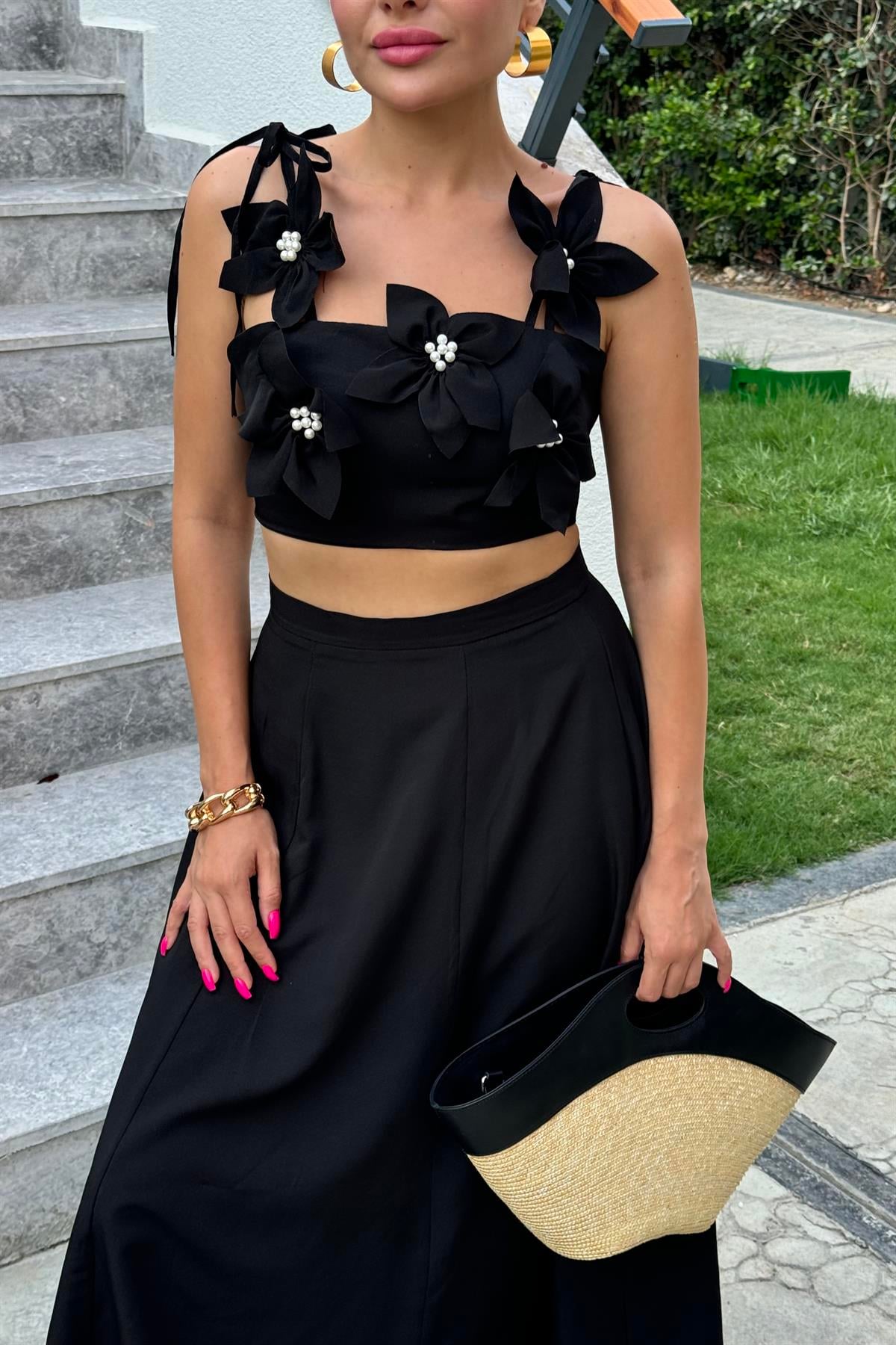 Rita Siyah Çiçekli Çan Etekli Takım