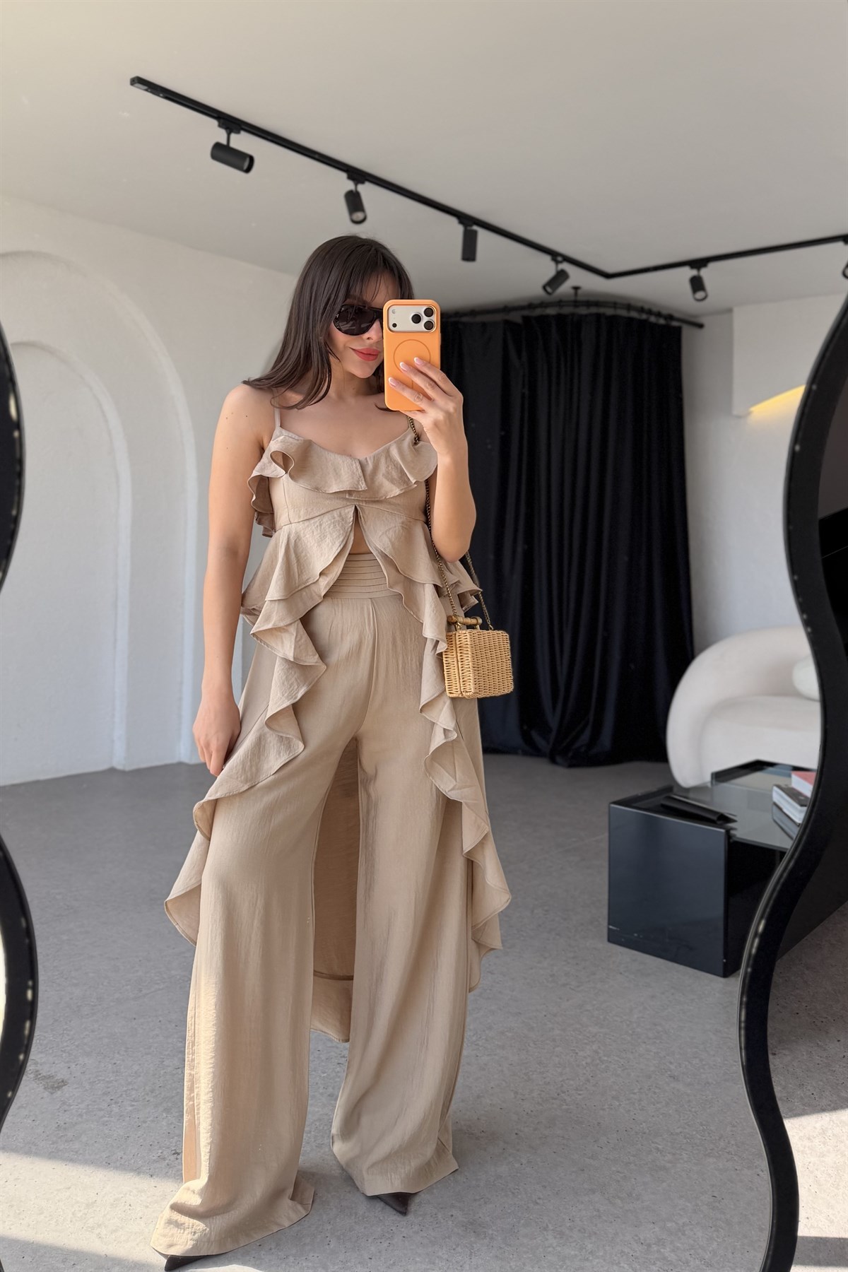 Riva Bej Fırfır Bluz Pantolon Takım