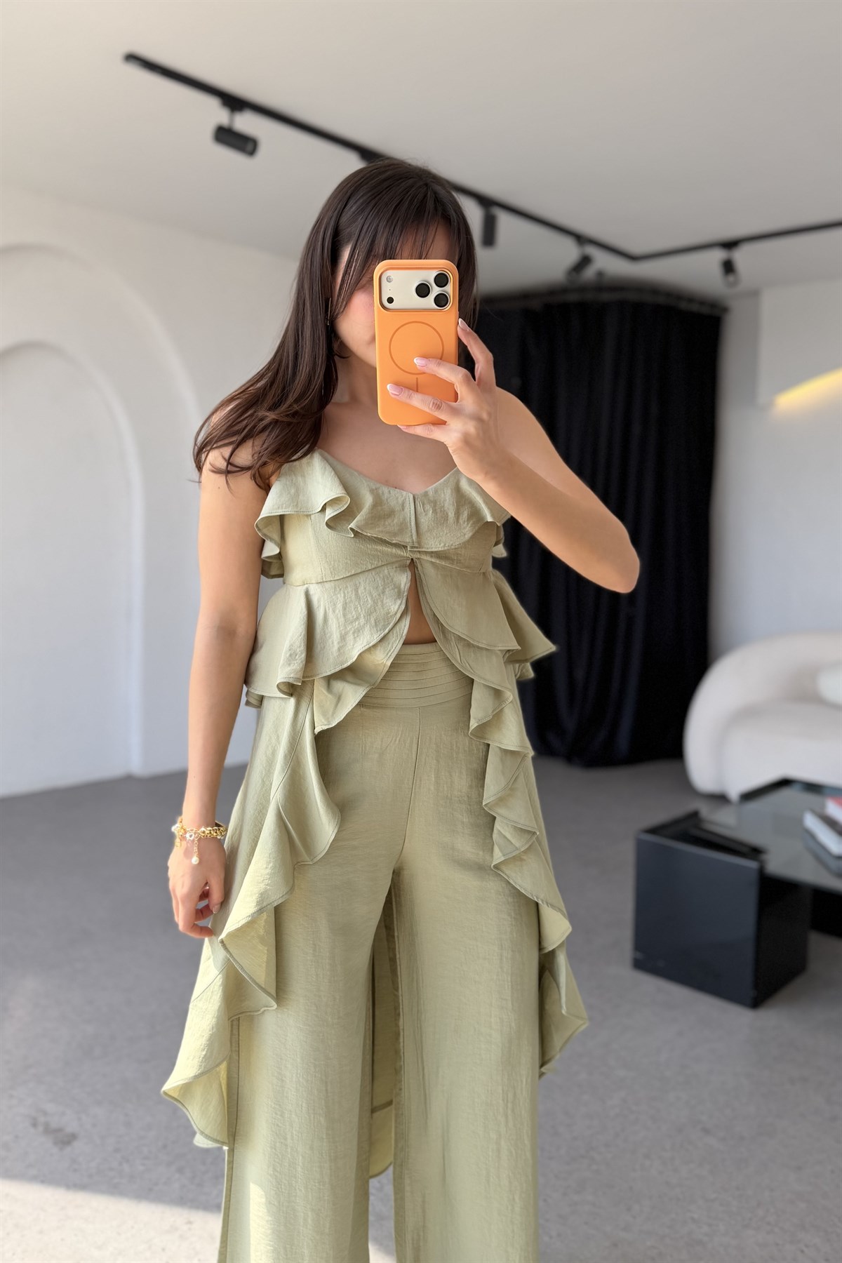 Riva Çağla Yeşili Fırfır Bluz Pantolon Takım