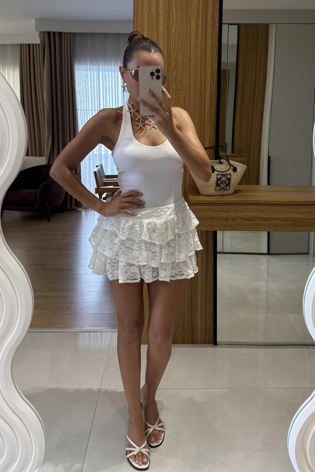 Rockin Beyaz Kat Kat Dantel Mini Şort Etek