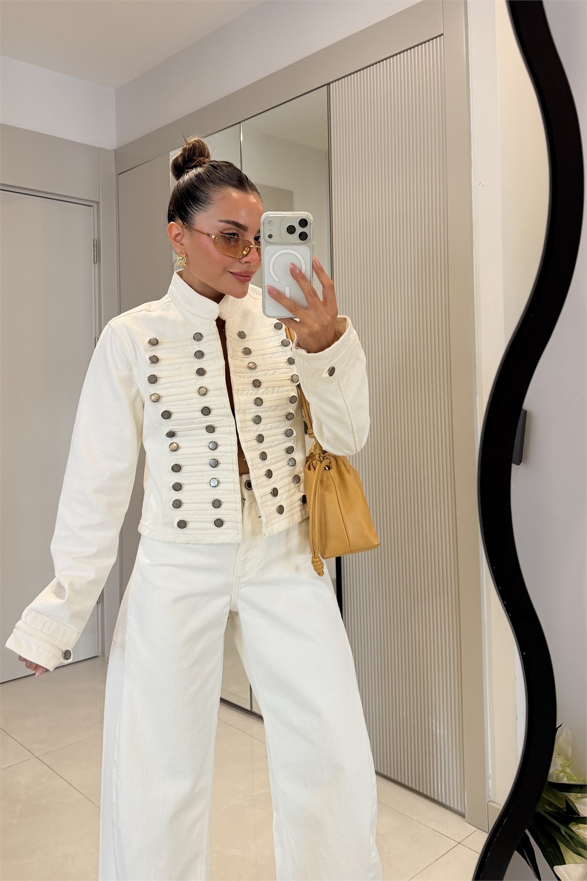 Rogue Beyaz Apoletli Denim Ceket