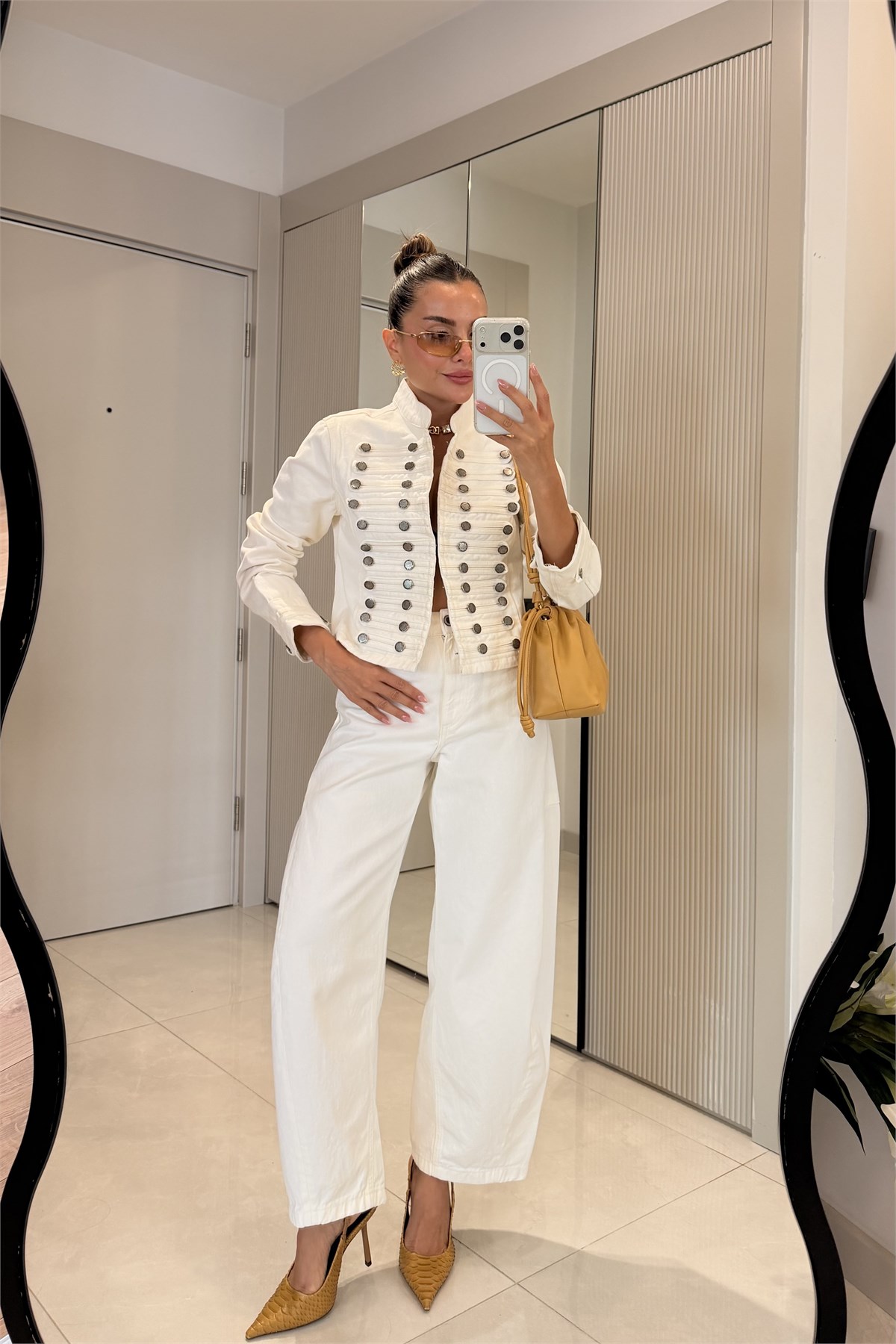 Rogue Beyaz Apoletli Denim Ceket