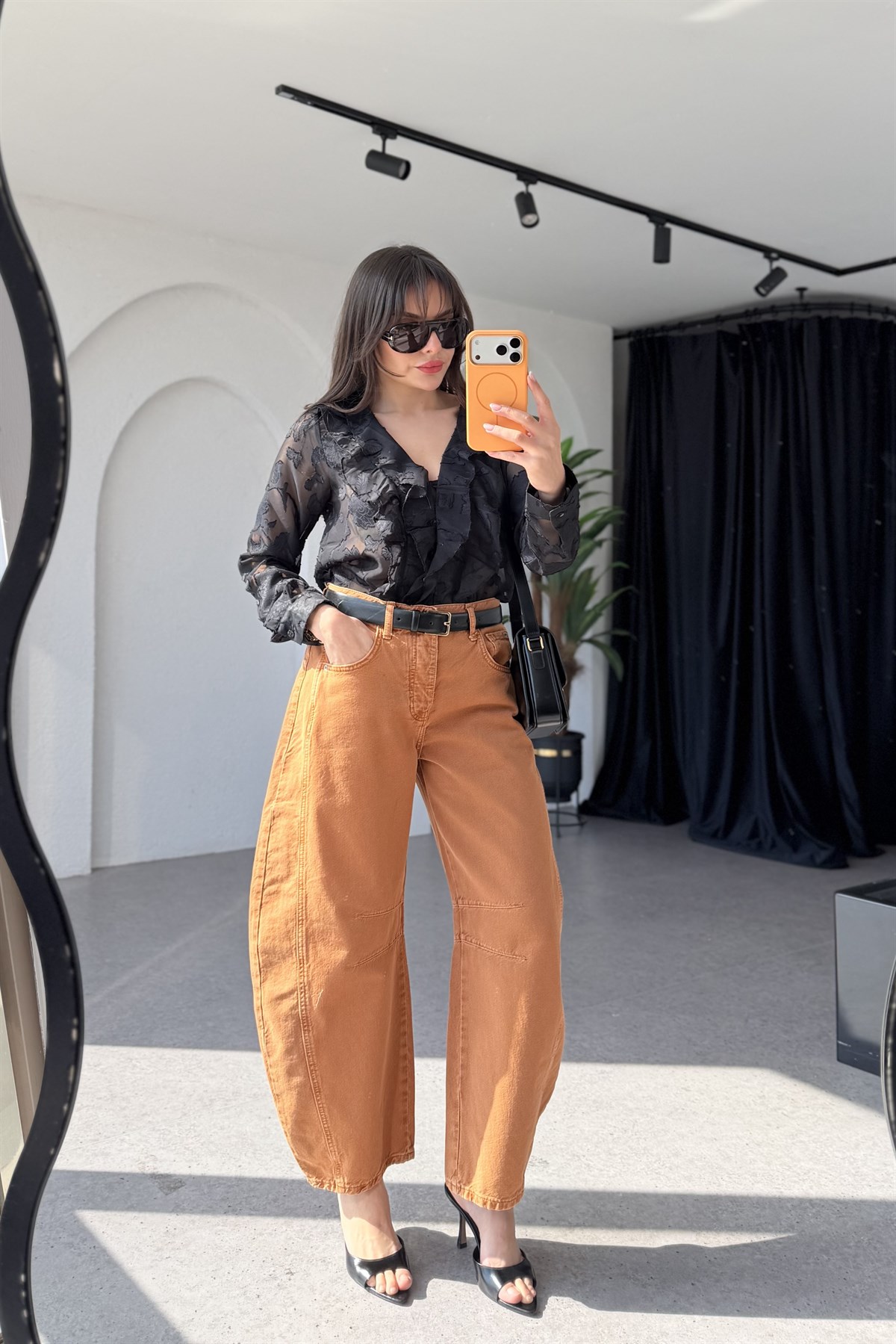 Romane Turuncu Orta Bel Balon Kesim Jean