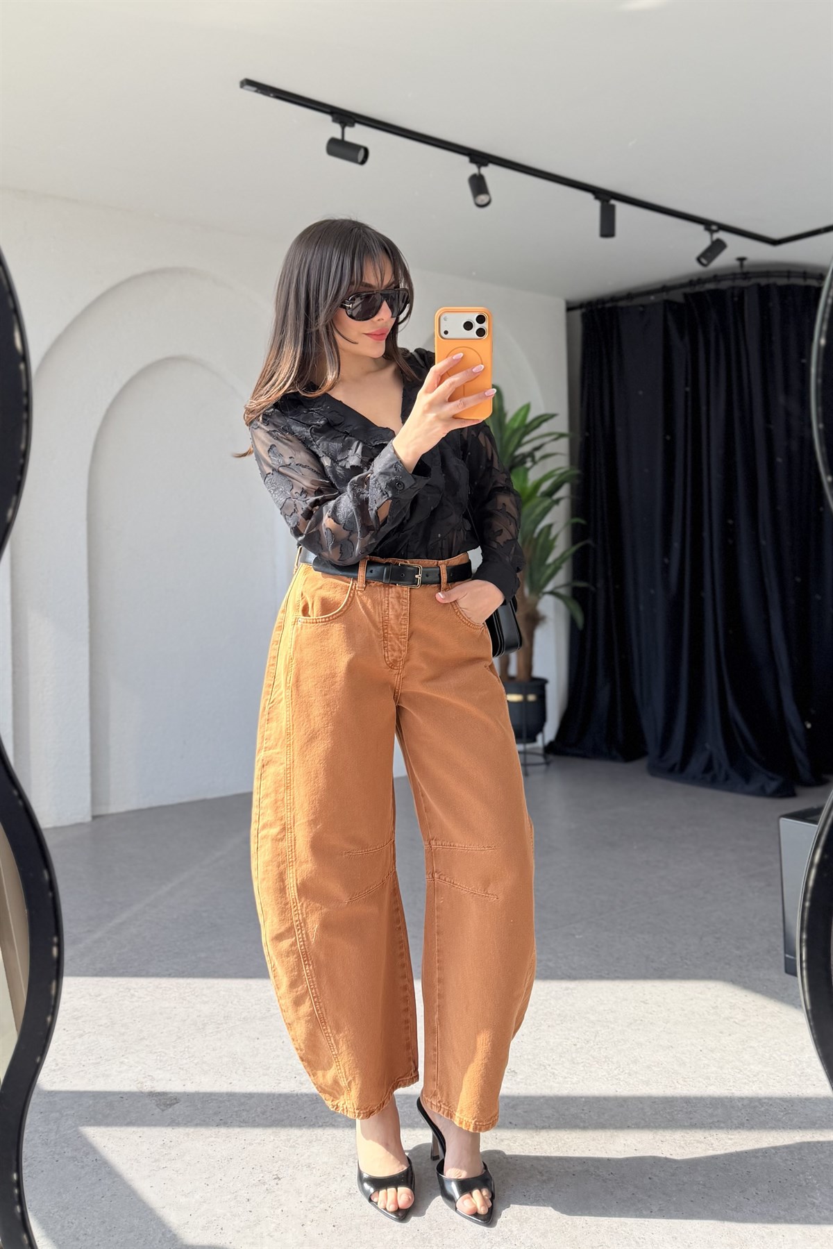 Romane Turuncu Orta Bel Balon Kesim Jean