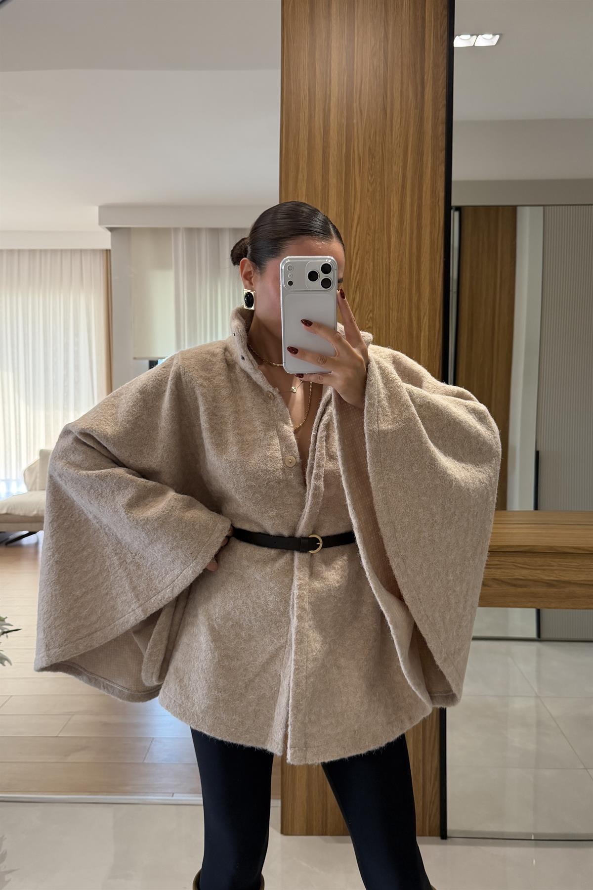 Rommy Taş Kemerli Keçe Panço 