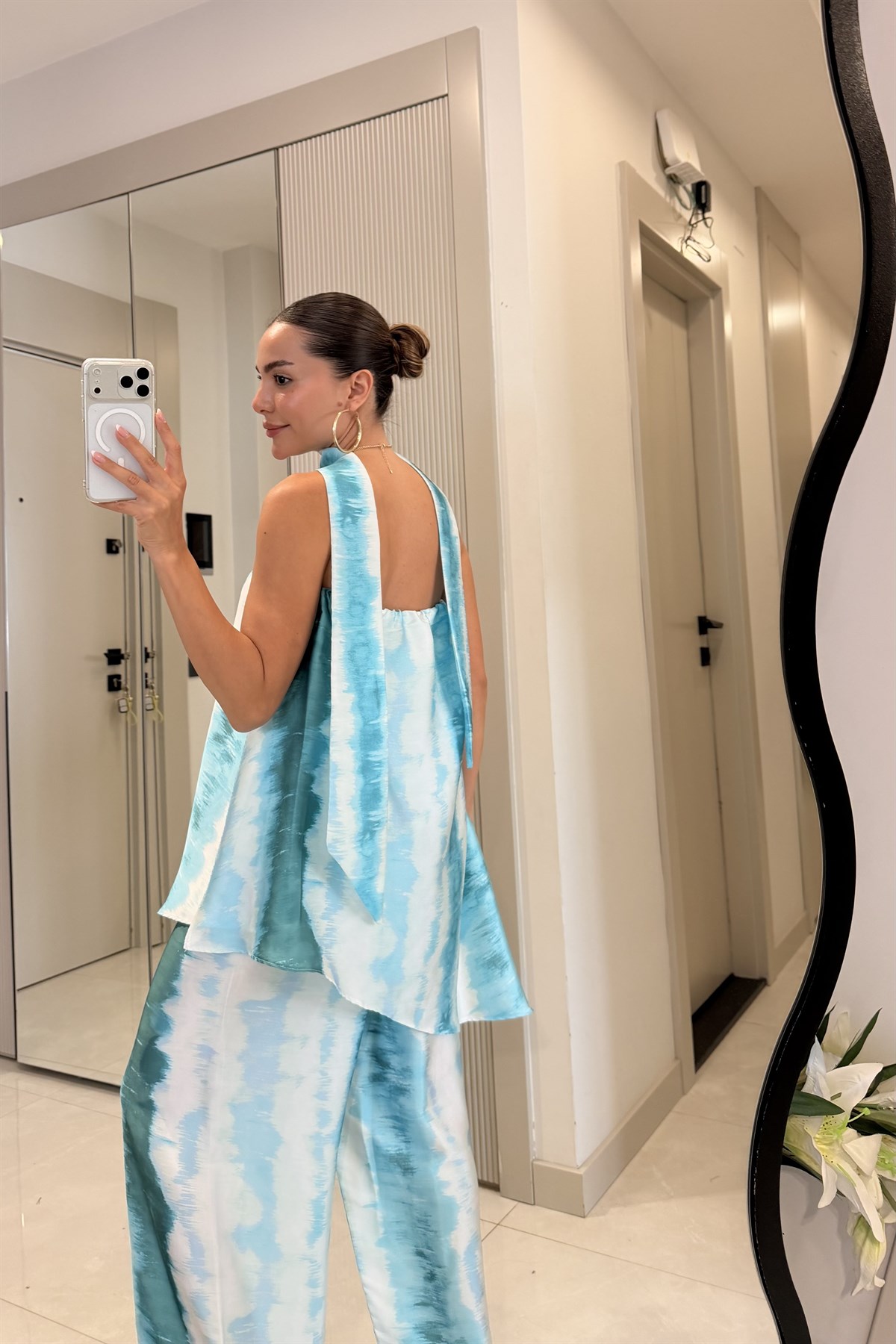 Rosenda Mavi Saten Şal Detaylı Asimetrik Takım