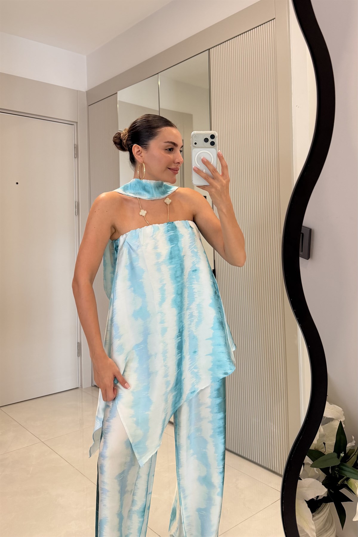 Rosenda Mavi Saten Şal Detaylı Asimetrik Takım