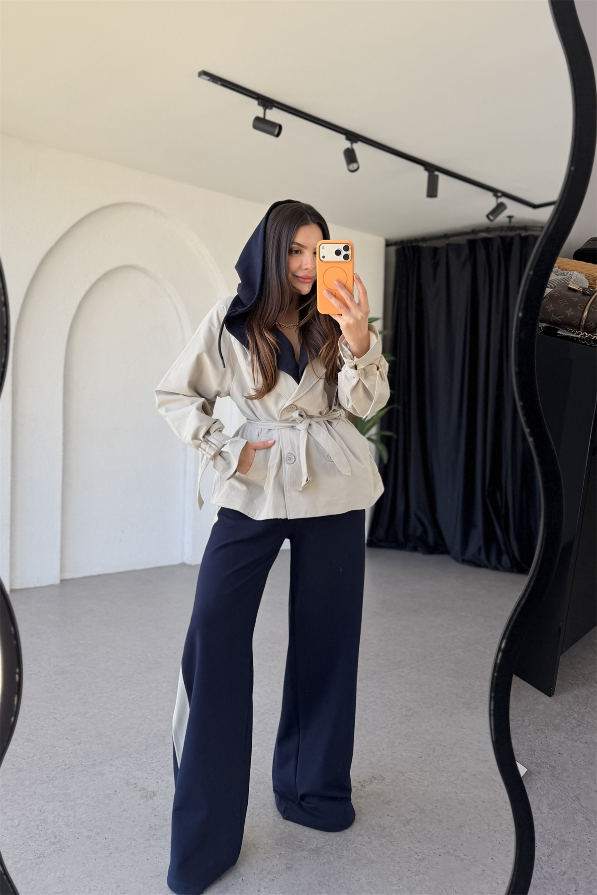 Rubert Bej Lacivert Trenç Detaylı Kuşaklı Takım