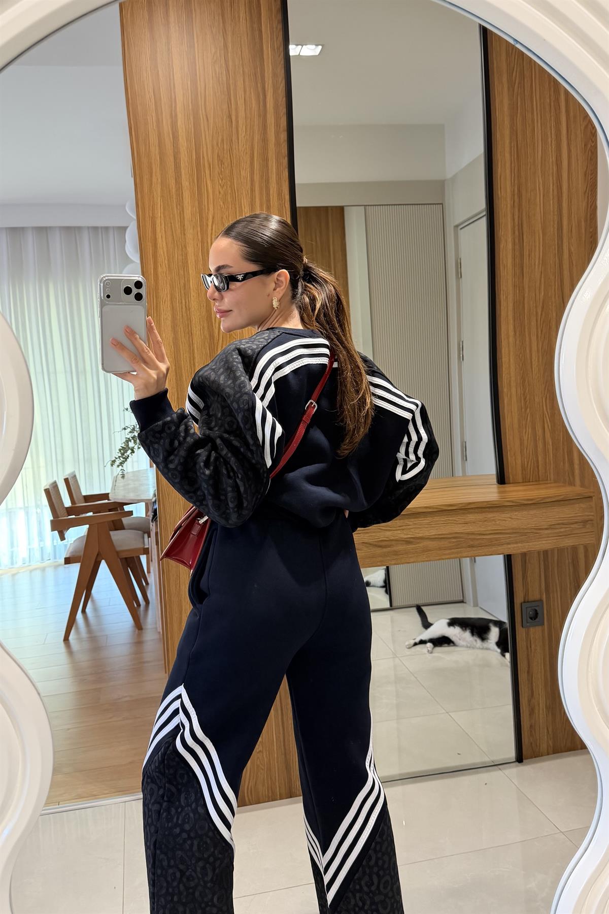 Rusian Siyah Şeritli Şardonlu Eşofman Takımı