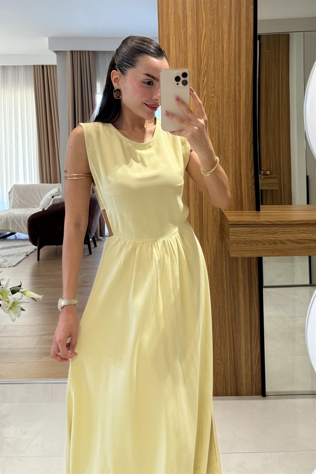 Russia Sarı Yan Dekolteli Keten Elbise