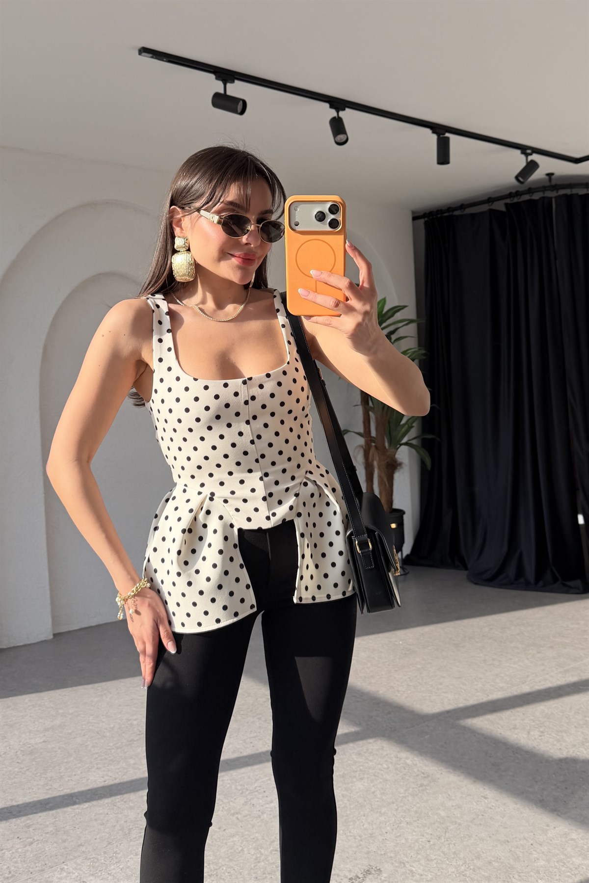 Russie Beyaz Puantiyeli Peplum Bluz