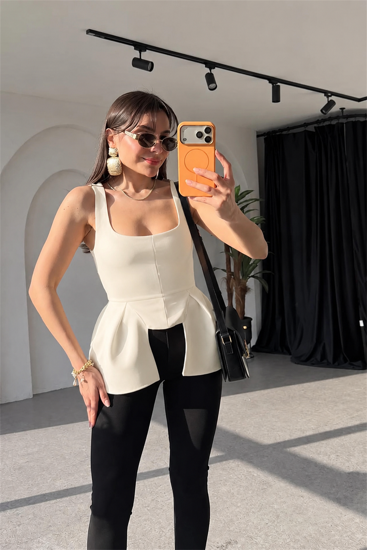 Russie Krem Peplum Bluz