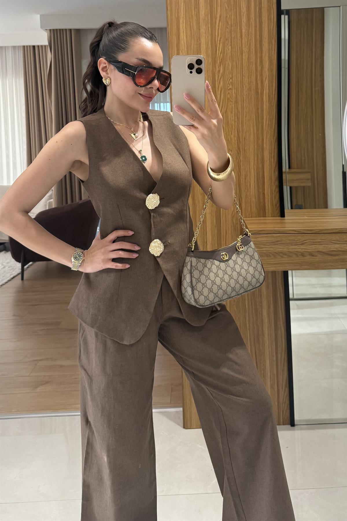 Samantha Acı Kahve Gold Düğmeli Keten Takım