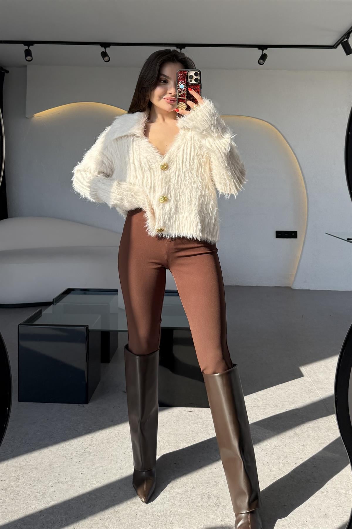 Sammy Ekru Gold Düğmeli Sakallı Hırka