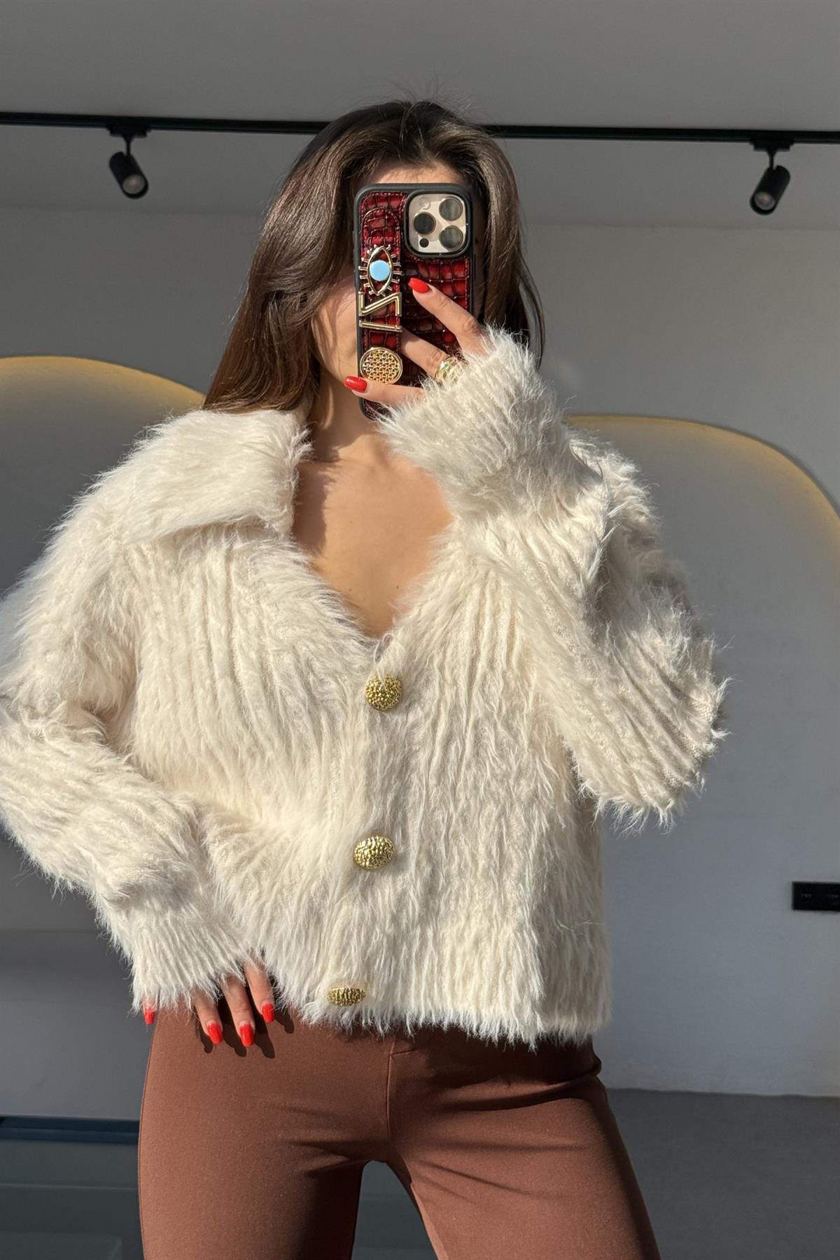 Sammy Ekru Gold Düğmeli Sakallı Hırka