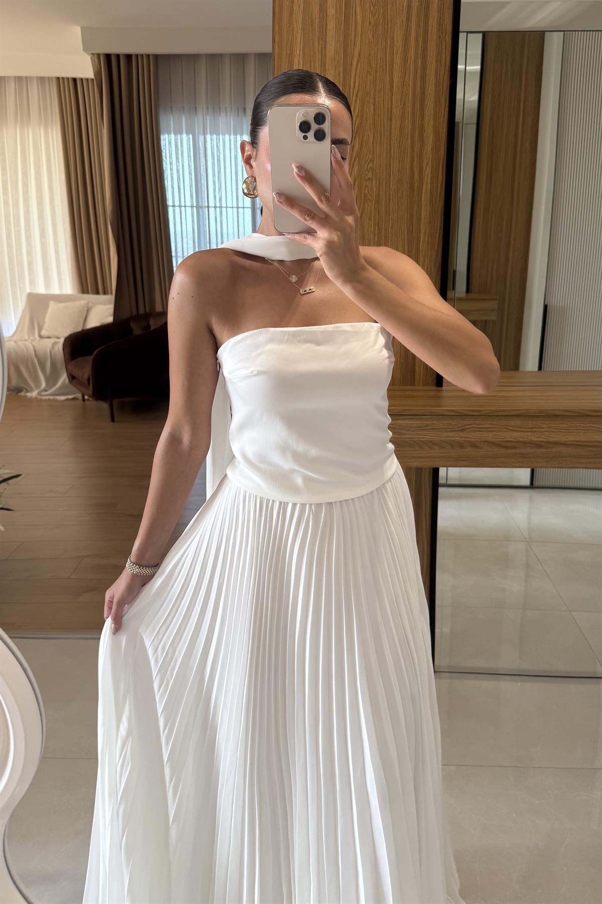 Saphira Beyaz Saten Şallı Bluz