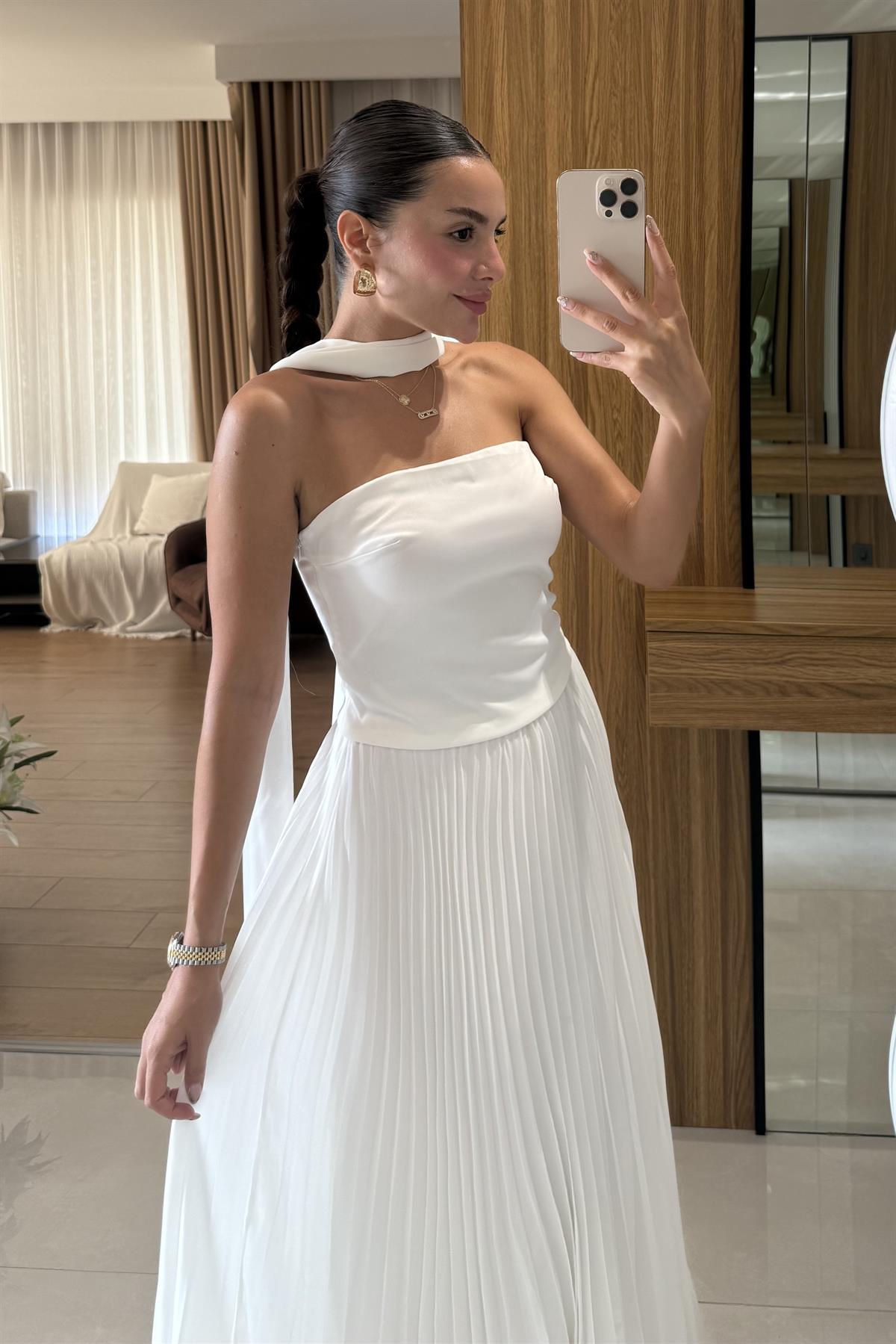 Saphira Beyaz Saten Şallı Bluz