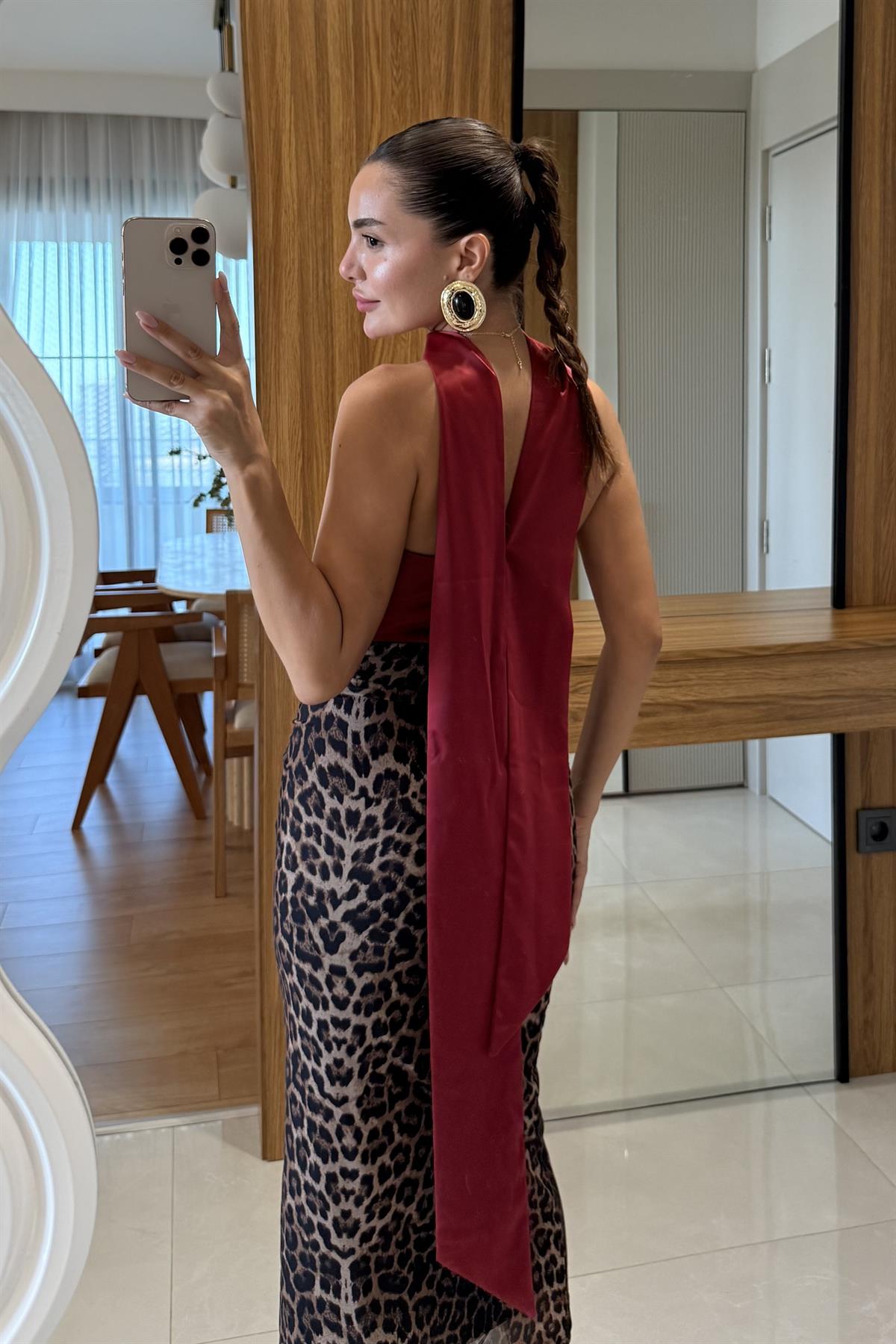 Saphira Kırmızı Saten Şallı Bluz