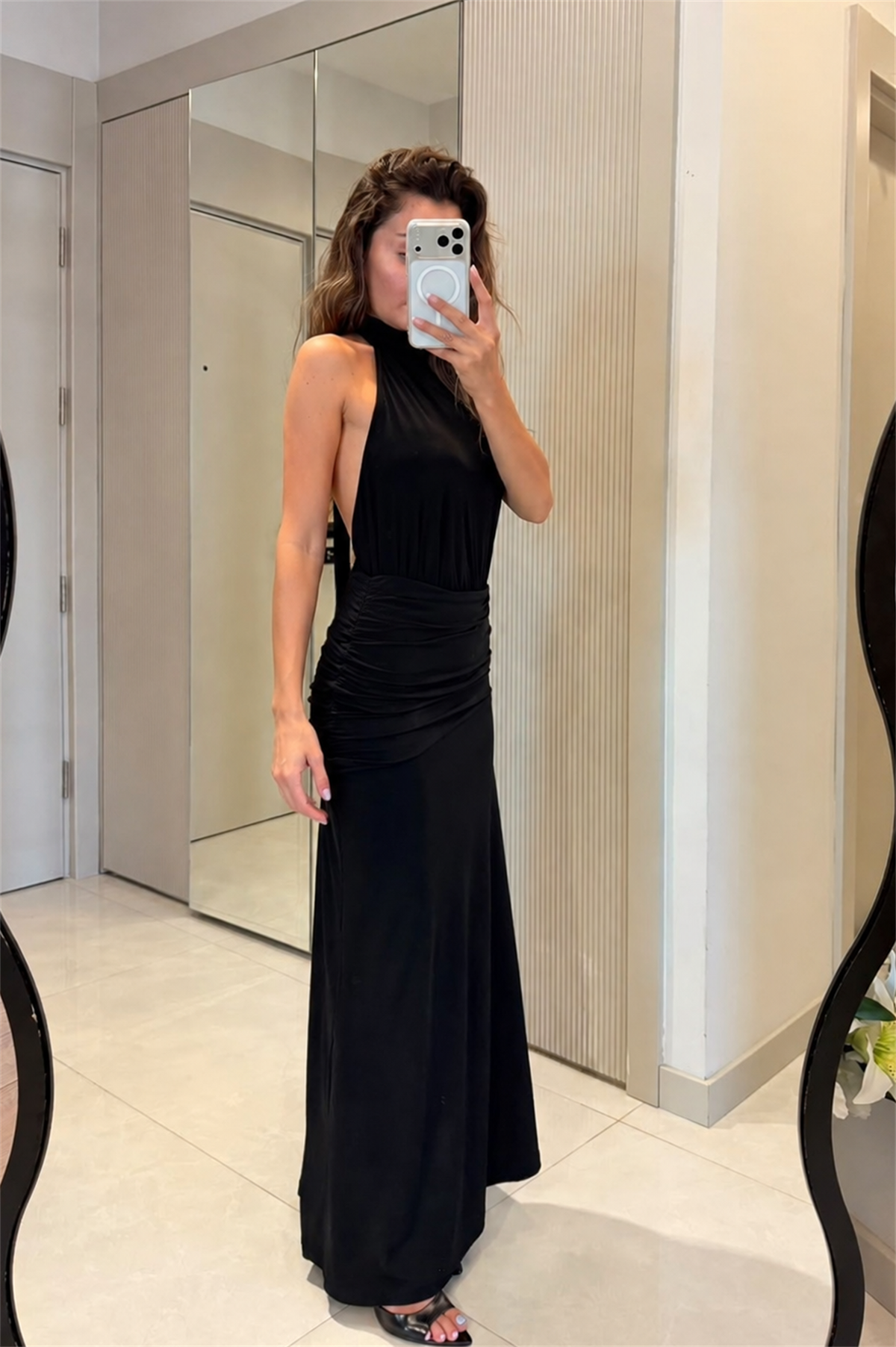 Sarbia Siyah Drapeli Halter Yaka Elbise