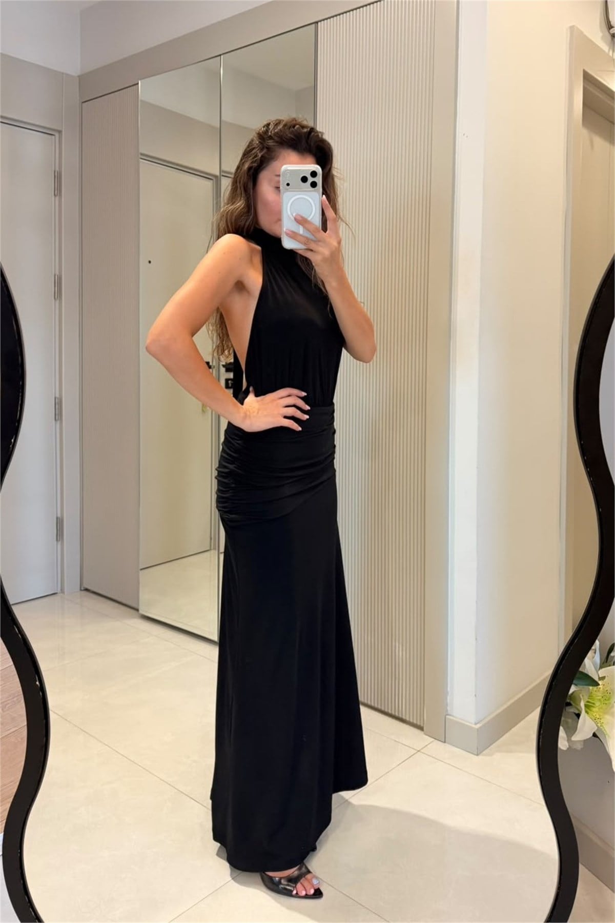 Sarbia Siyah Drapeli Halter Yaka Elbise