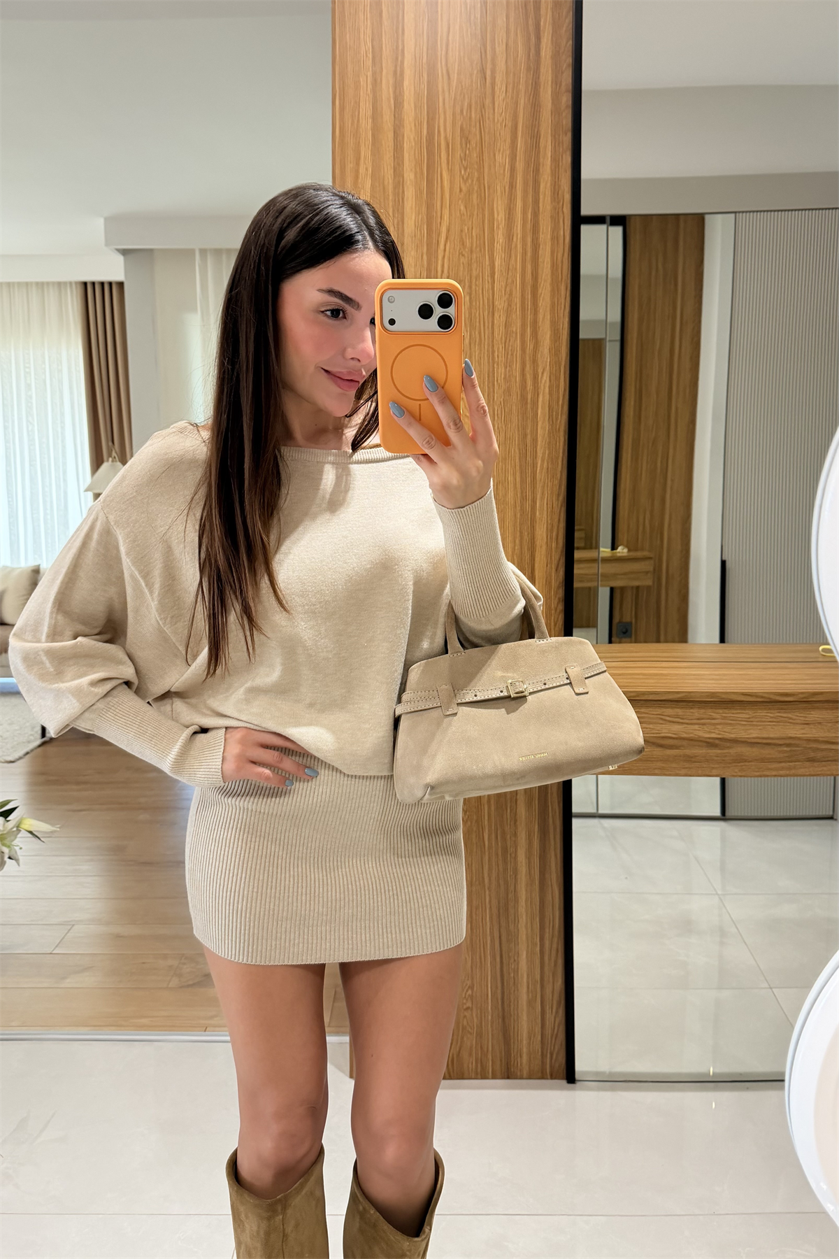 Selina Bej Düşük Omuz Mini Triko Elbise