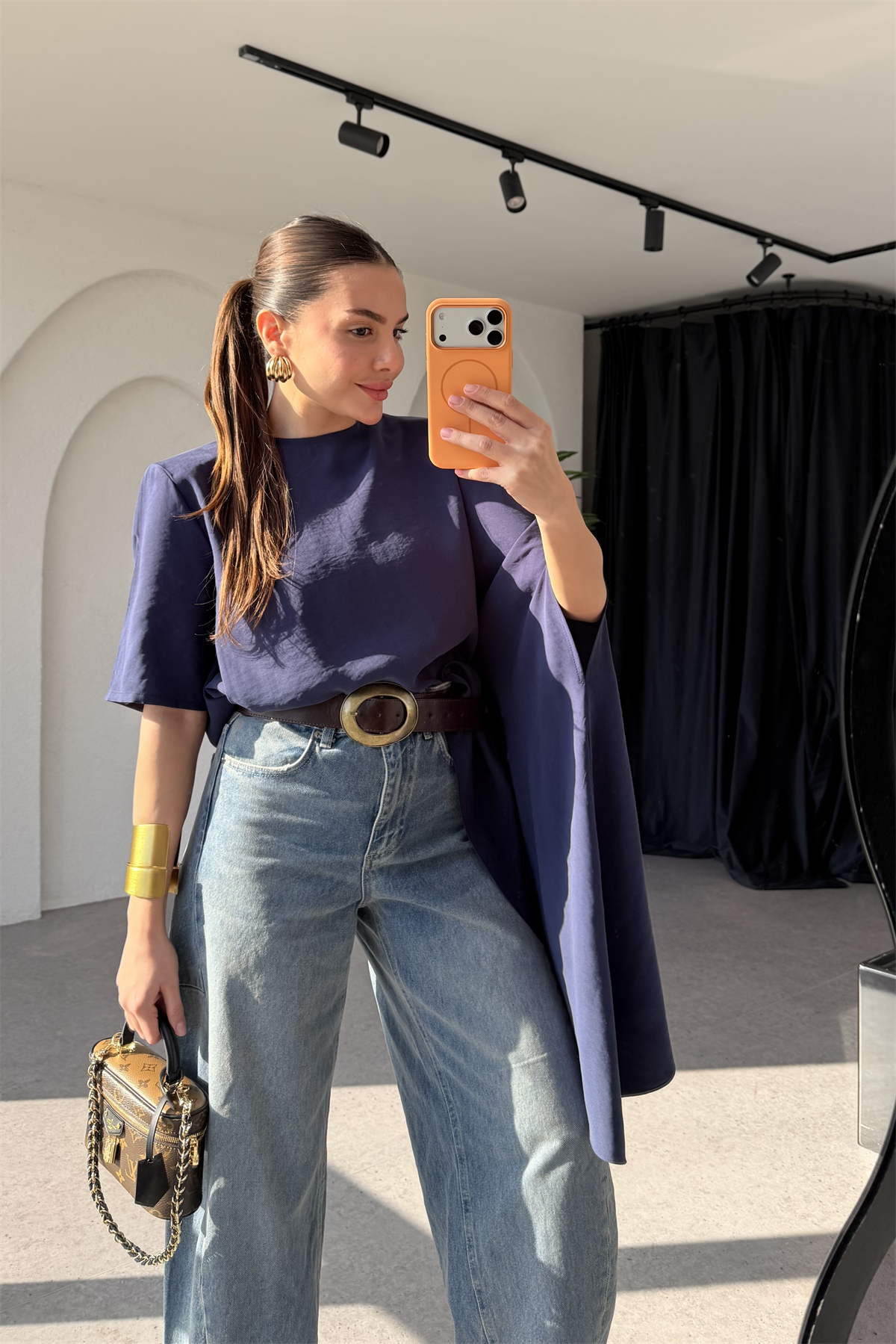 Sendy Lacivert Asimetrik Kesim Tencel Bluz