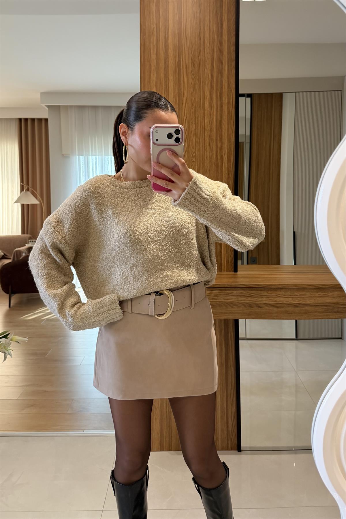 Seria Krem Kemerli Süet Şort Etek