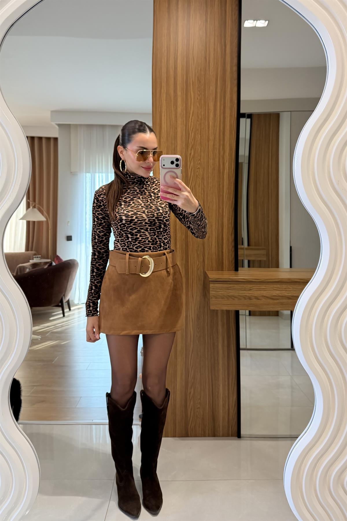 Seria Taba Kemerli Süet Şort Etek